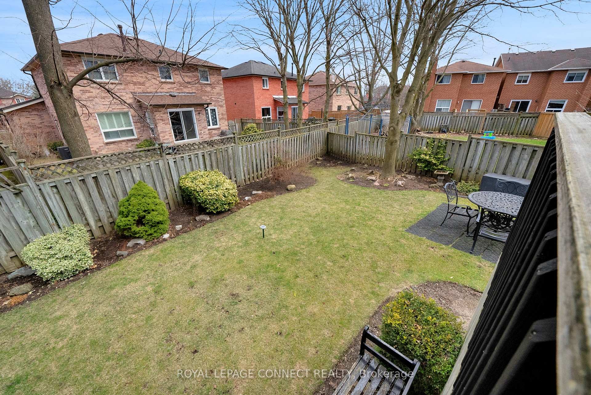 Photo 31 of 21 Barnard Court, Ajax, South East — HOMEH