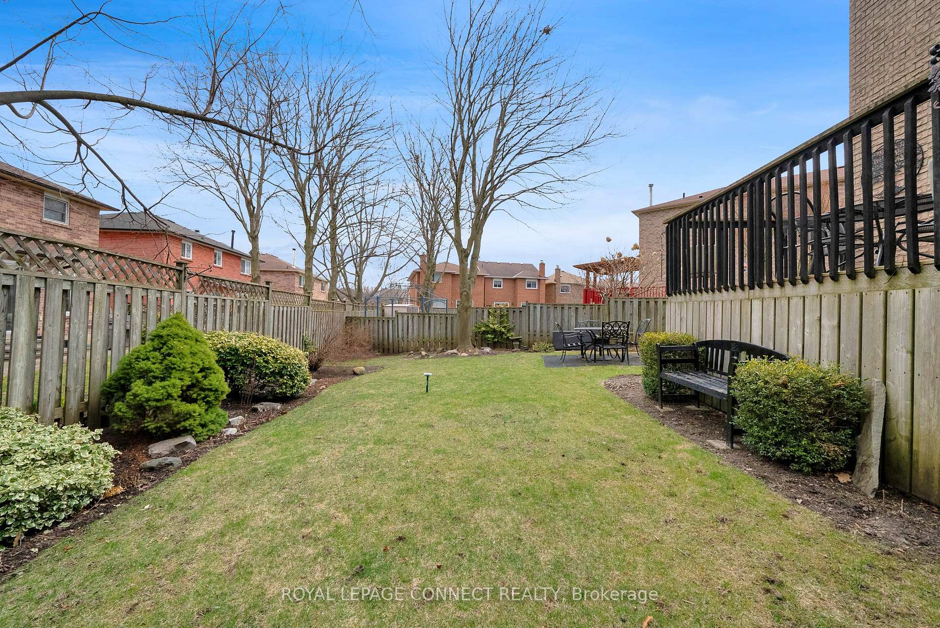 Photo 32 of 21 Barnard Court, Ajax, South East — HOMEH