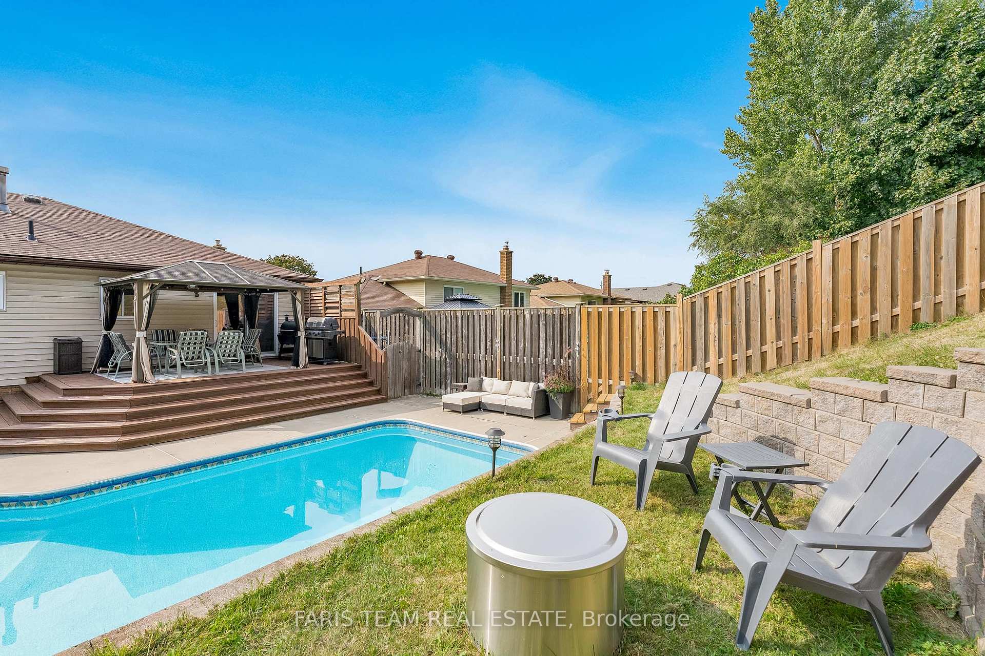 Photo 30 of 110 Chieftain Crescent, Barrie, Allandale Heights — HOMEH
