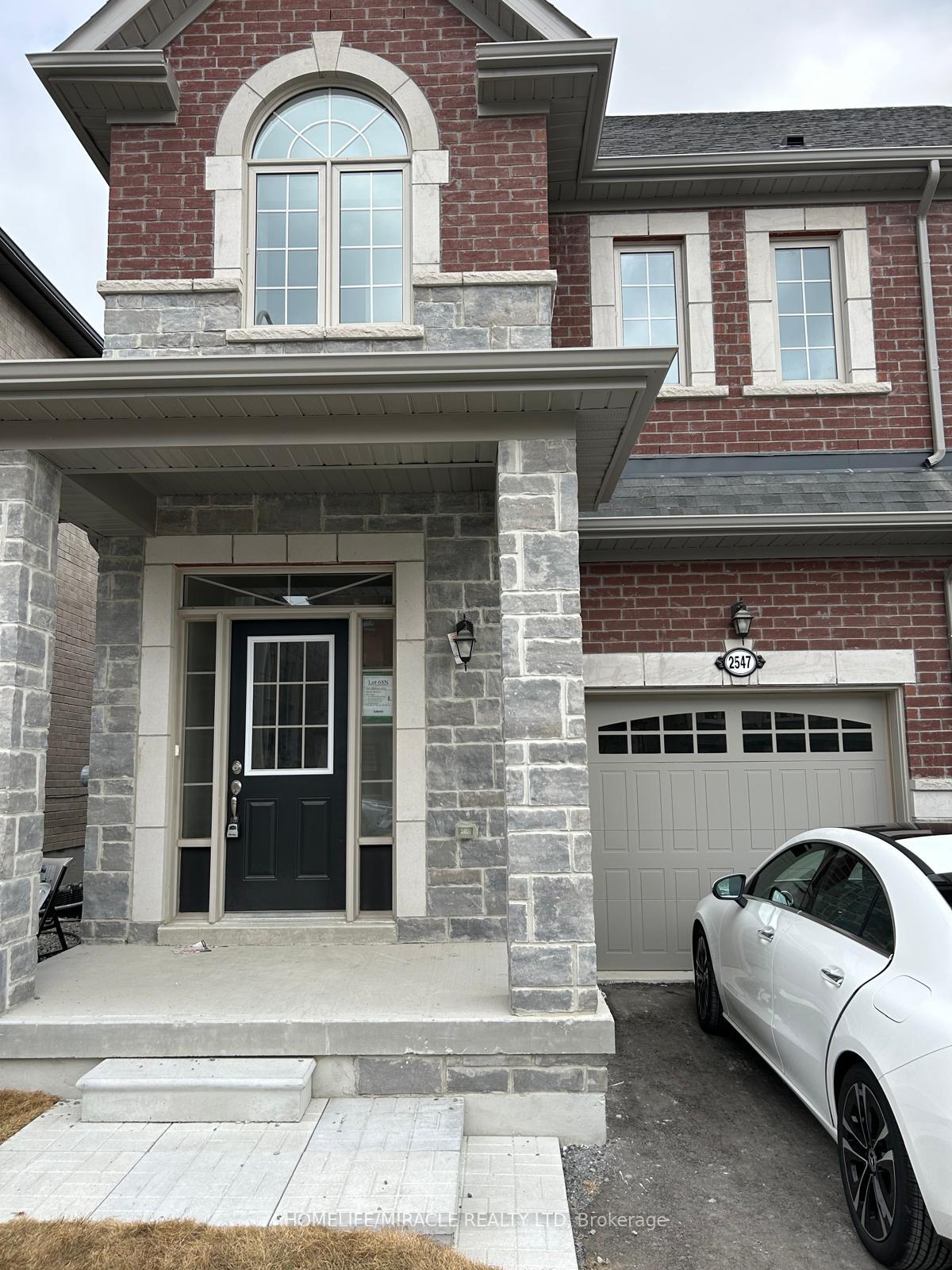 Front of 2547 Hibiscus Drive