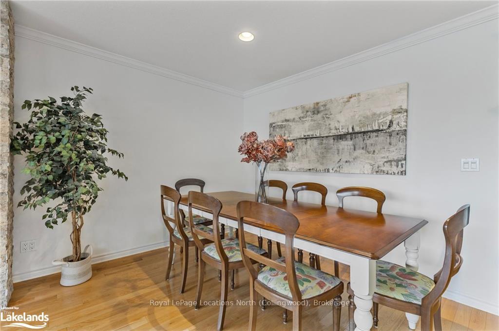 Photo 8 of 36 Nettleton Court, Collingwood — HOMEH