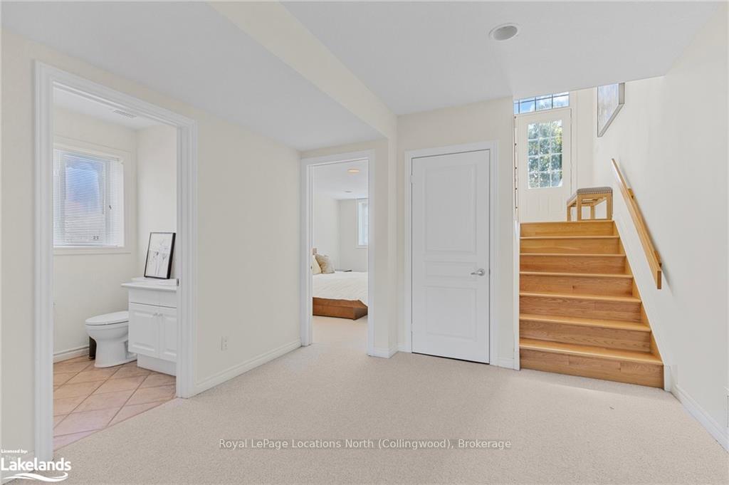 Photo 23 of 36 Nettleton Court, Collingwood — HOMEH