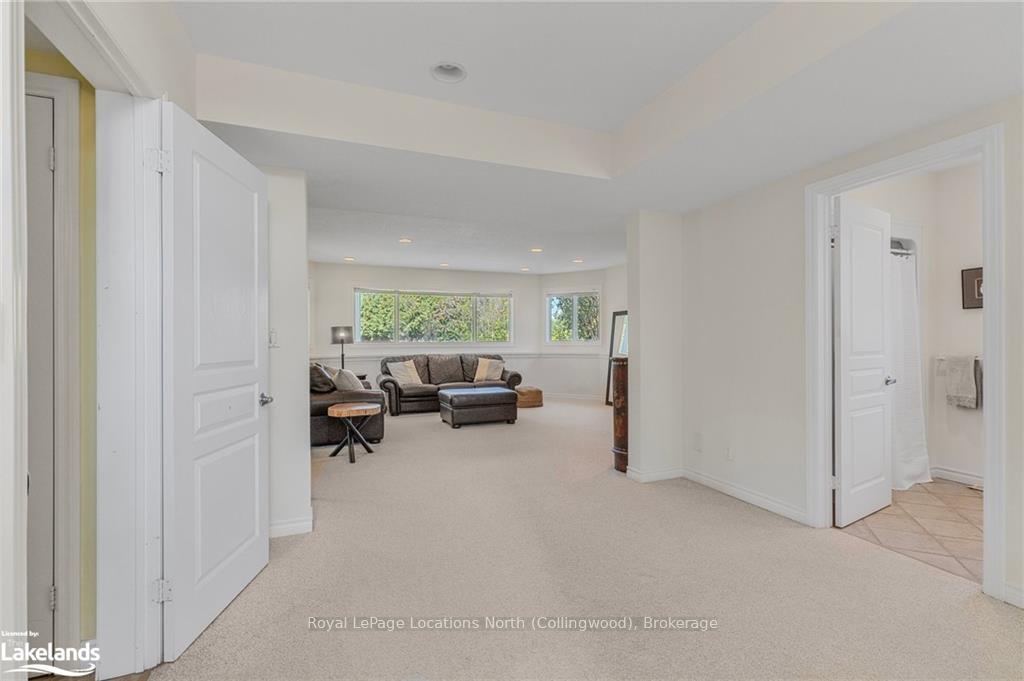 Photo 24 of 36 Nettleton Court, Collingwood — HOMEH