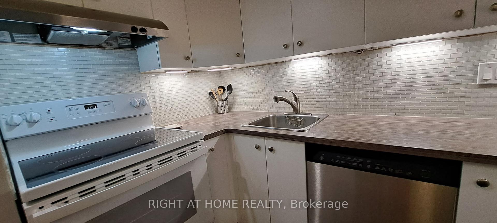 Photo 7 of Unit 401, 373 Laurier Avenue E, Ottawa, Sandy Hill — HOMEH