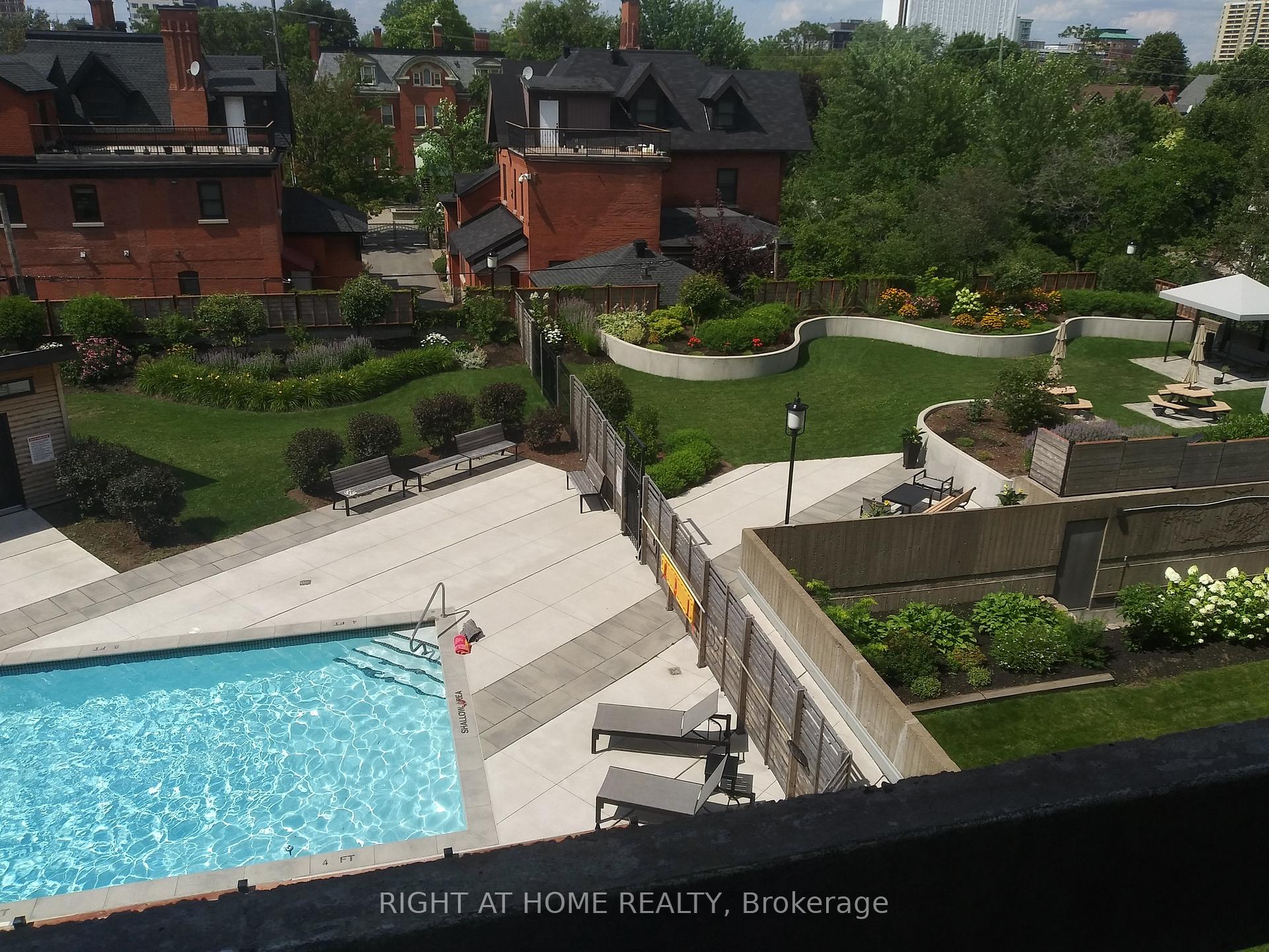 Photo 15 of Unit 401, 373 Laurier Avenue E, Ottawa, Sandy Hill — HOMEH