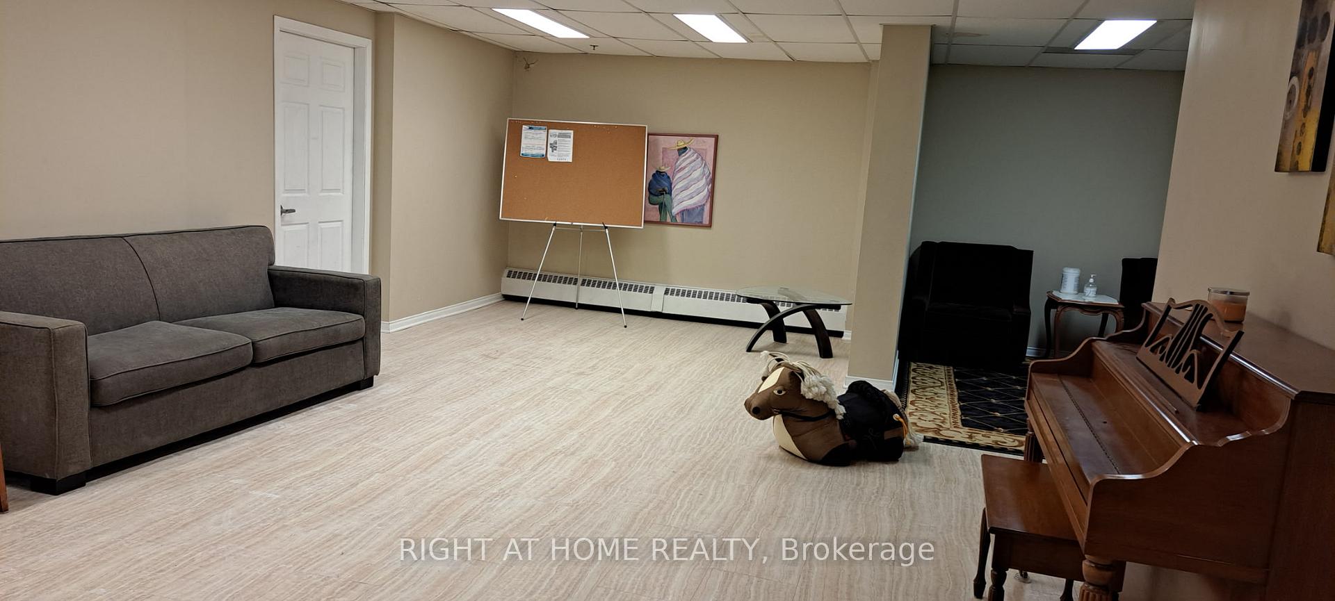 Photo 12 of Unit 401, 373 Laurier Avenue E, Ottawa, Sandy Hill — HOMEH