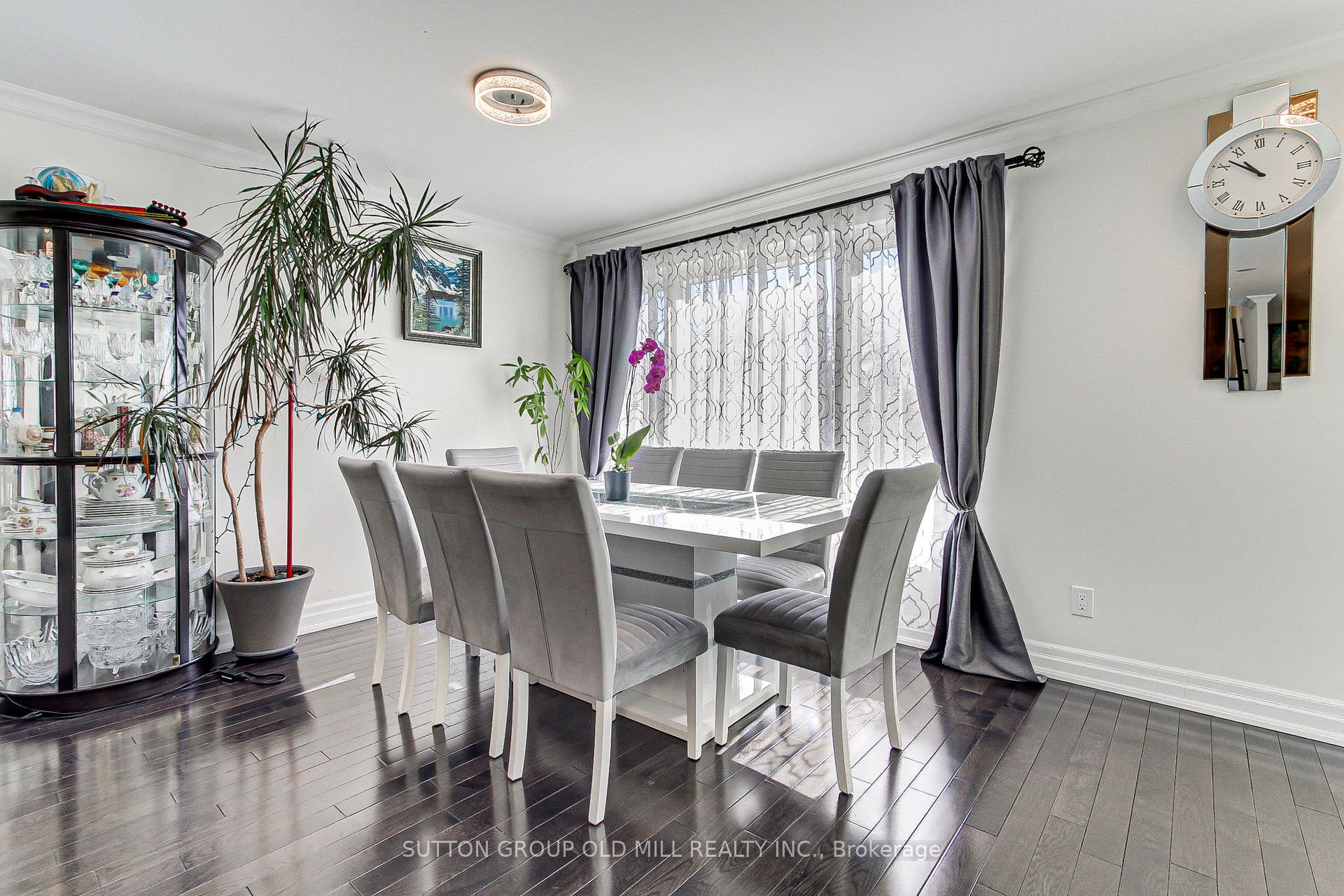 Photo 7 of 1261 Consort Crescent, Burlington, Palmer — HOMEH
