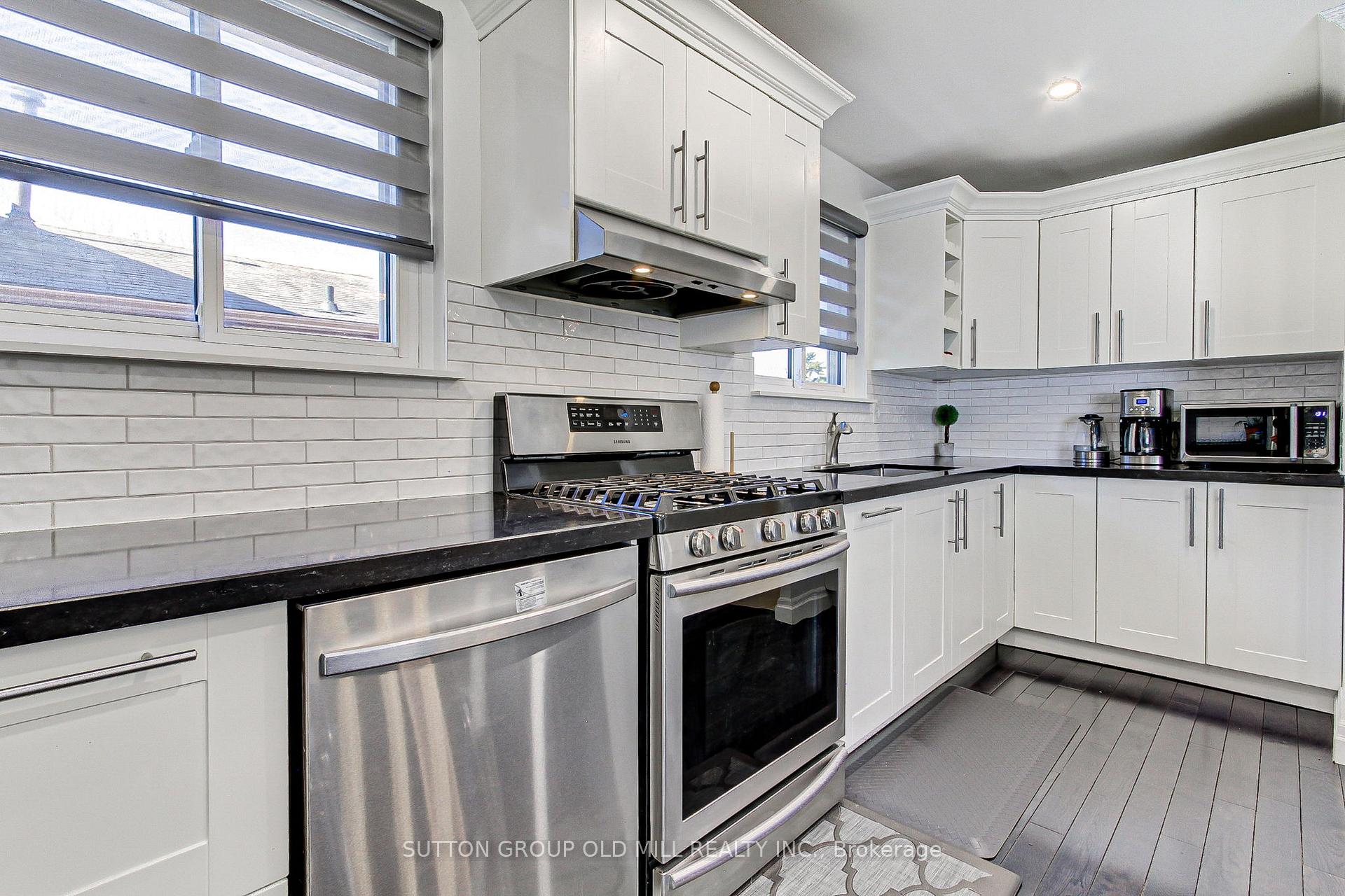 Photo 12 of 1261 Consort Crescent, Burlington, Palmer — HOMEH