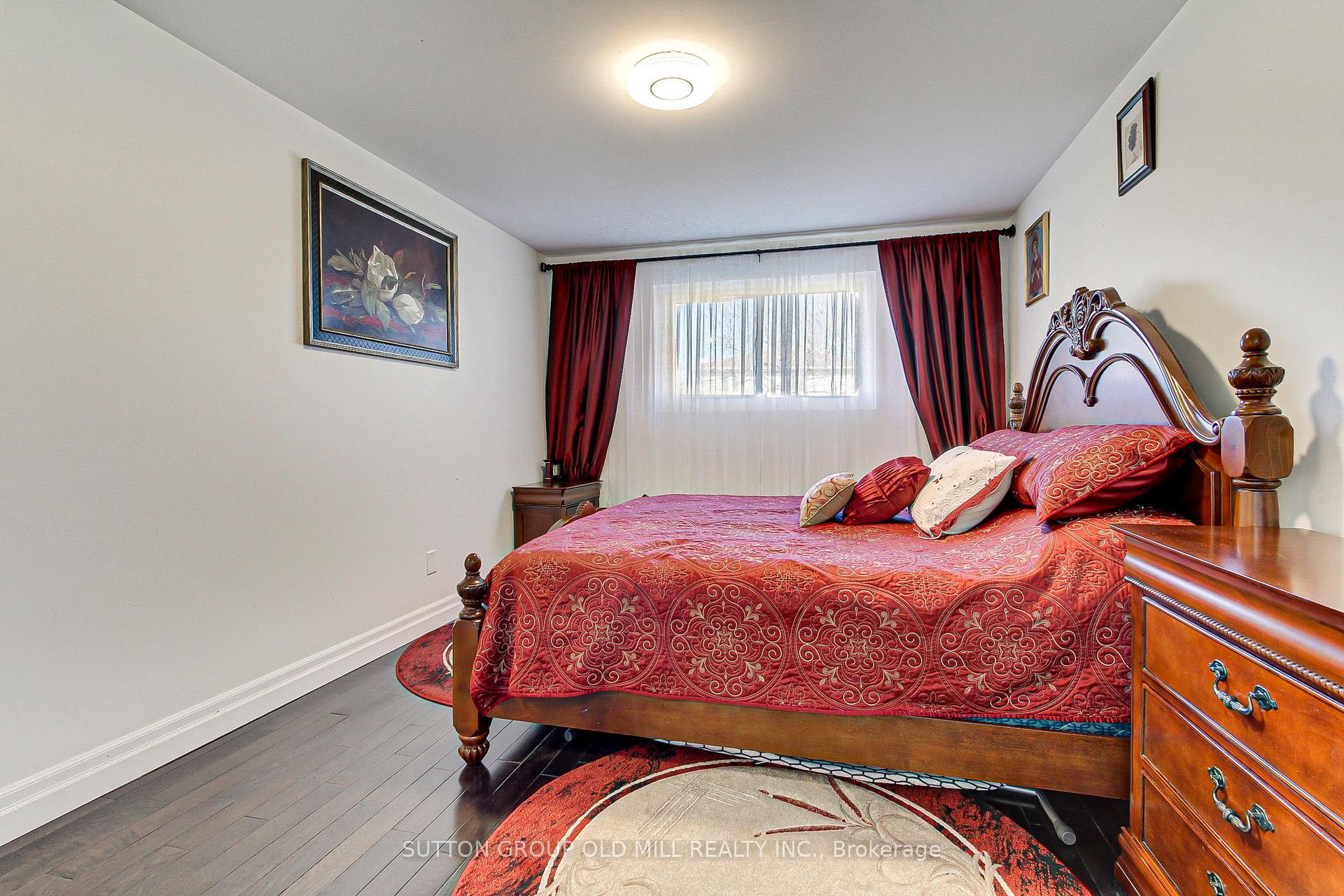 Photo 16 of 1261 Consort Crescent, Burlington, Palmer — HOMEH