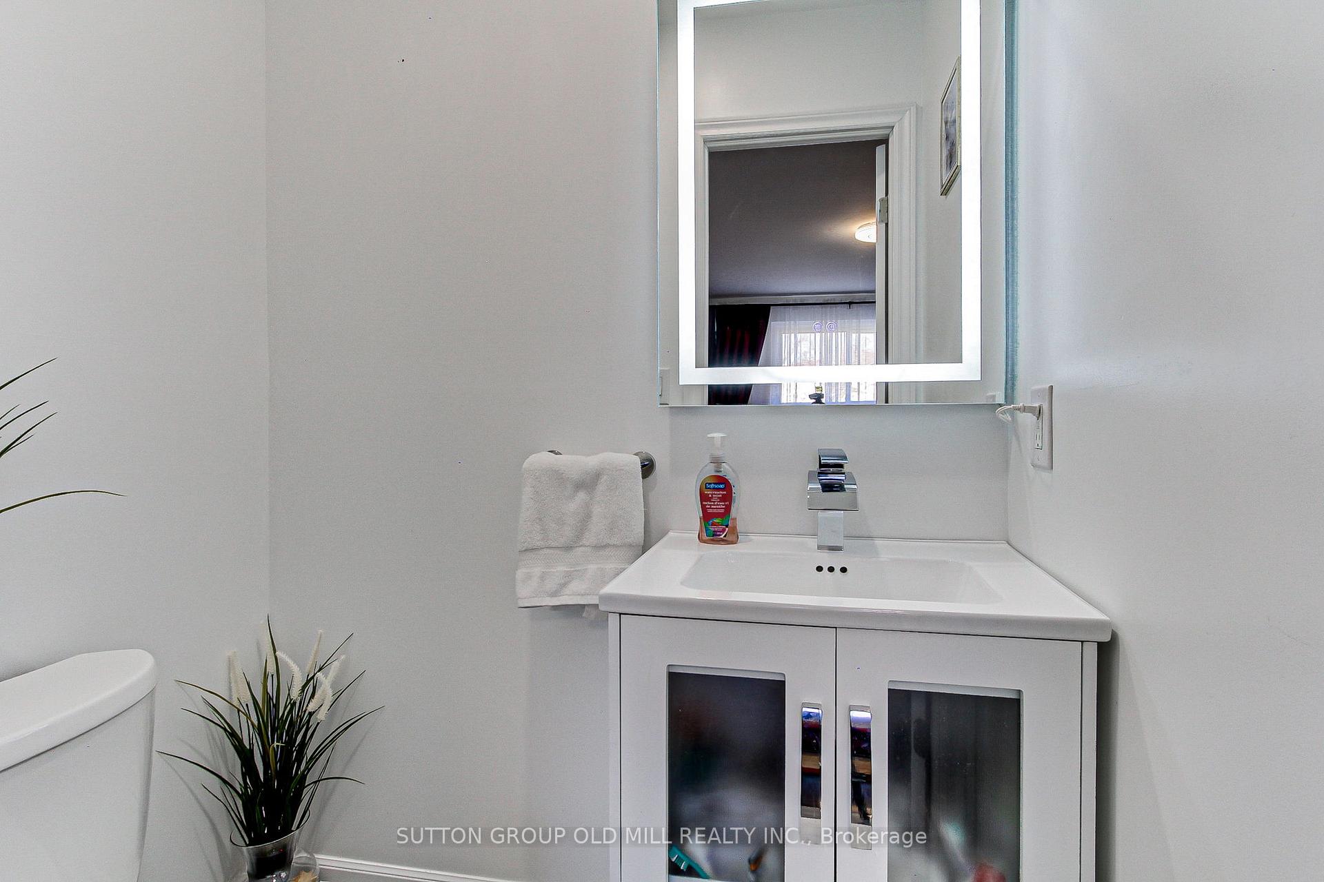 Photo 17 of 1261 Consort Crescent, Burlington, Palmer — HOMEH
