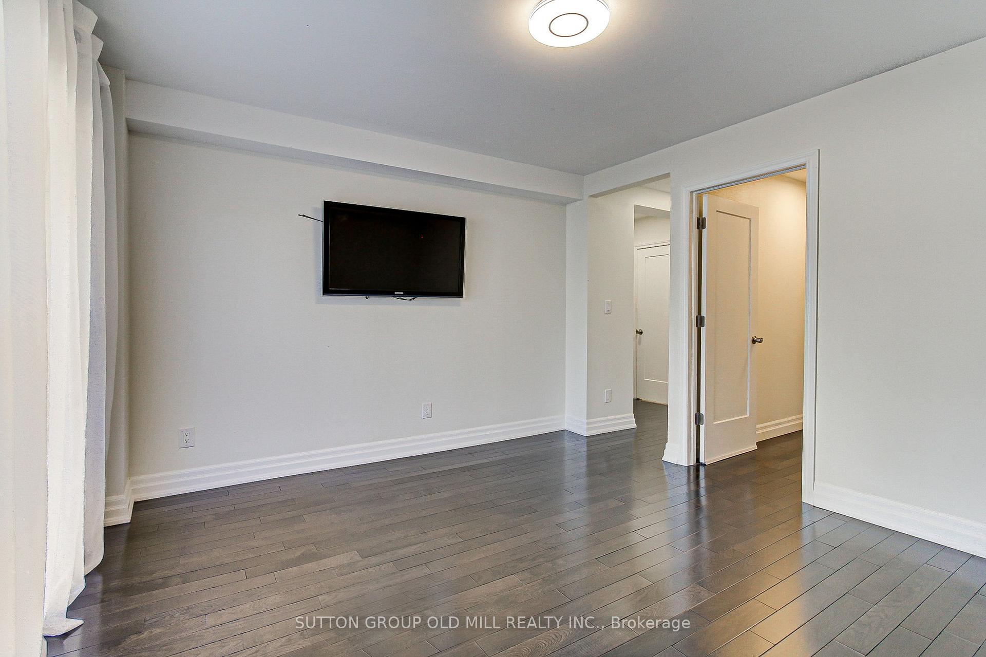 Photo 35 of 1261 Consort Crescent, Burlington, Palmer — HOMEH