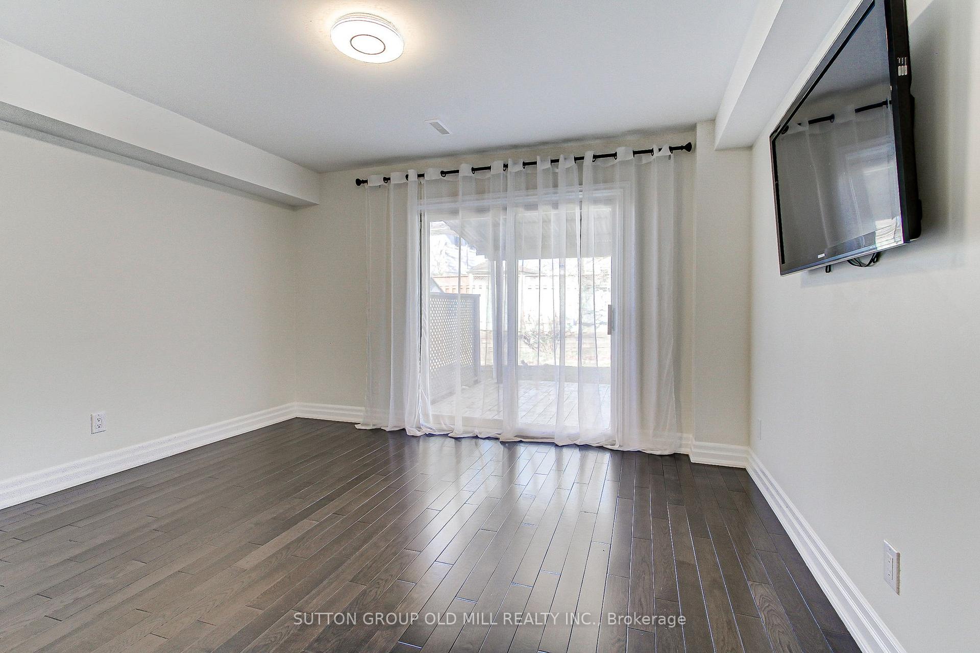 Photo 37 of 1261 Consort Crescent, Burlington, Palmer — HOMEH