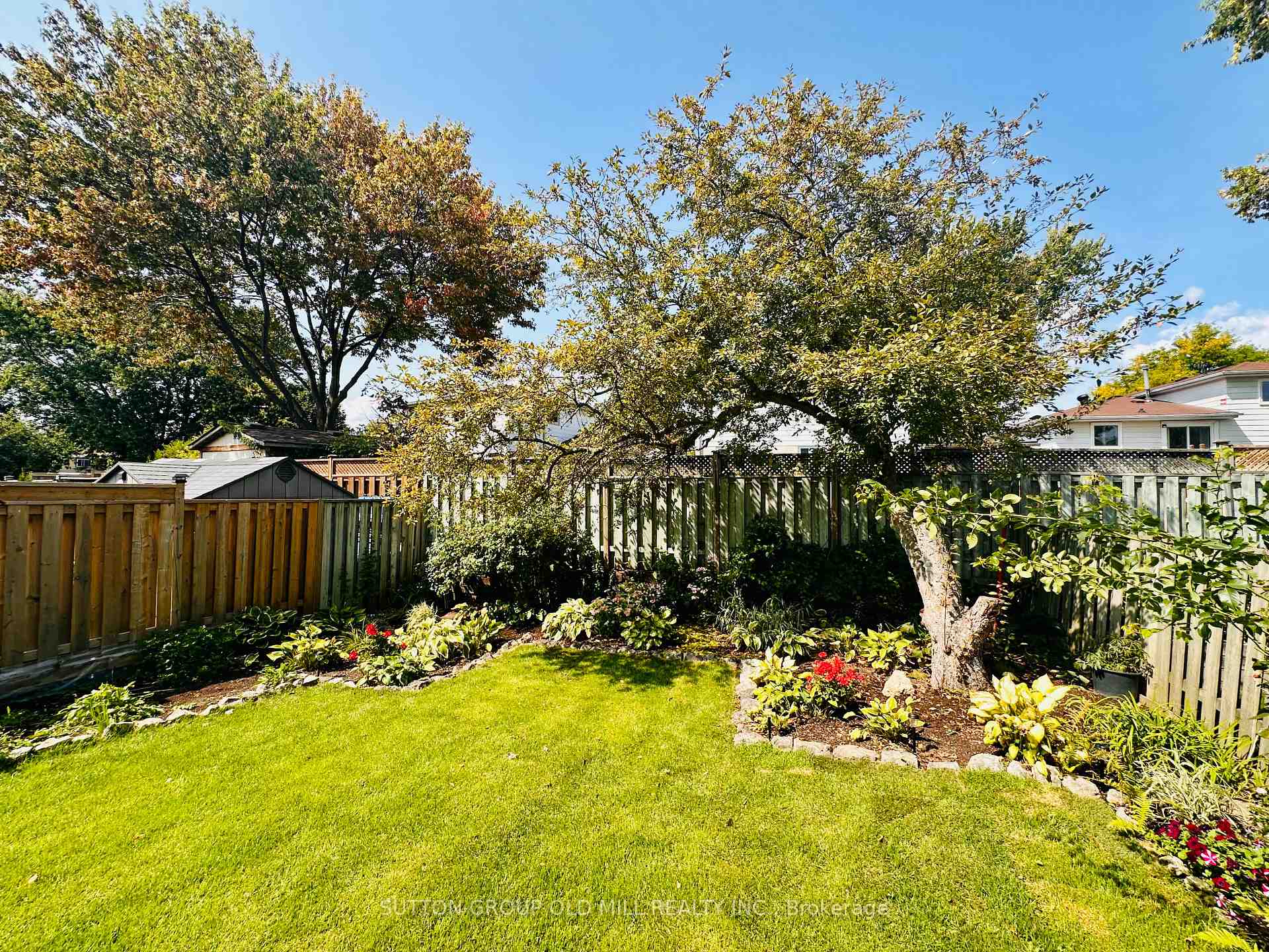 Photo 45 of 1261 Consort Crescent, Burlington, Palmer — HOMEH