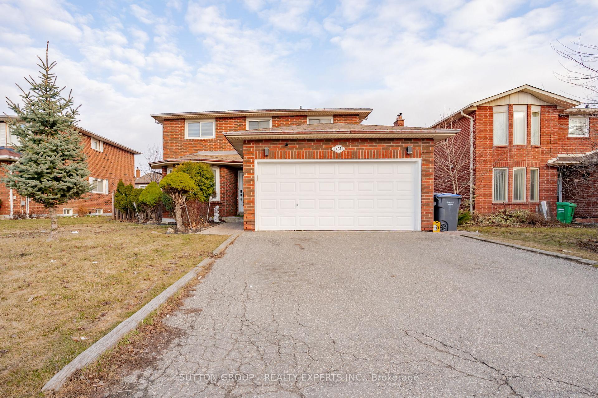 Front of 463 Rutherford Road N