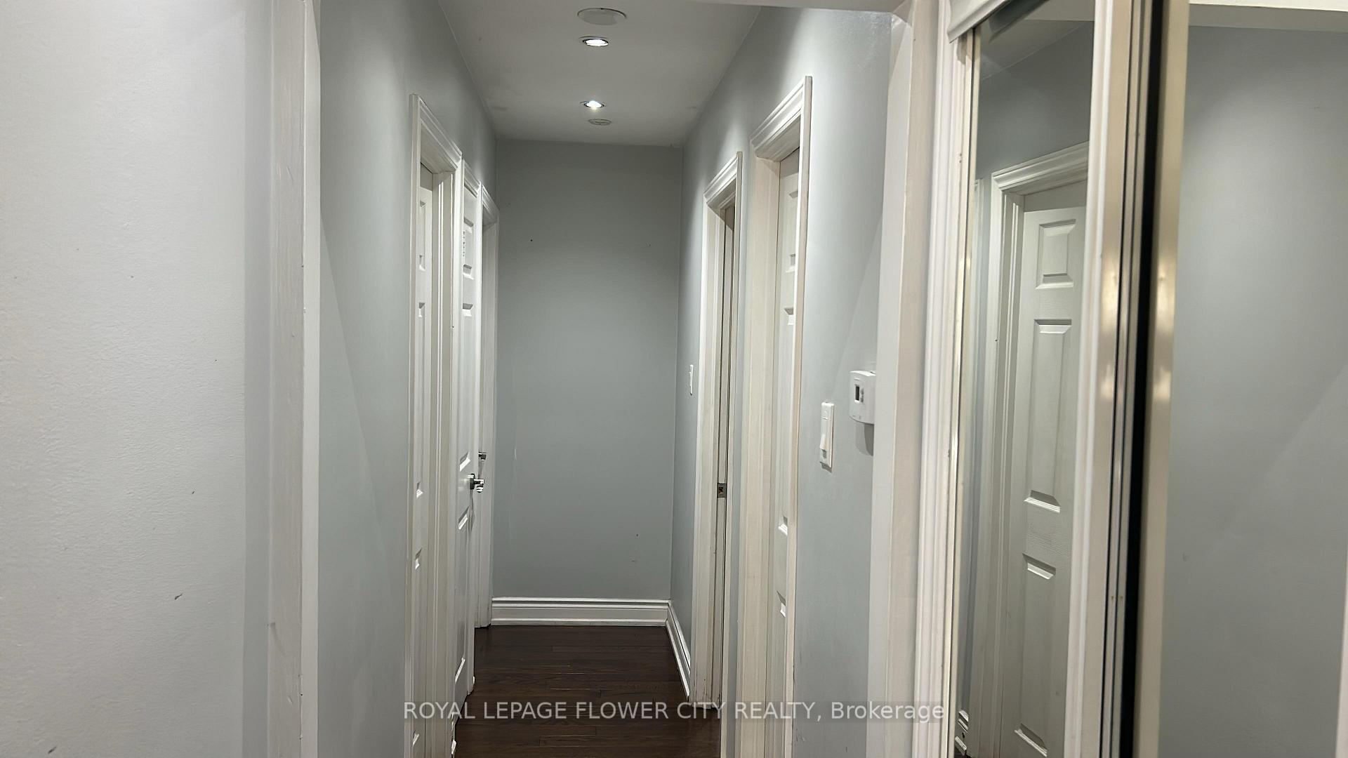 Photo 8 of 12 Melville Crescent, Brampton, Brampton East — HOMEH