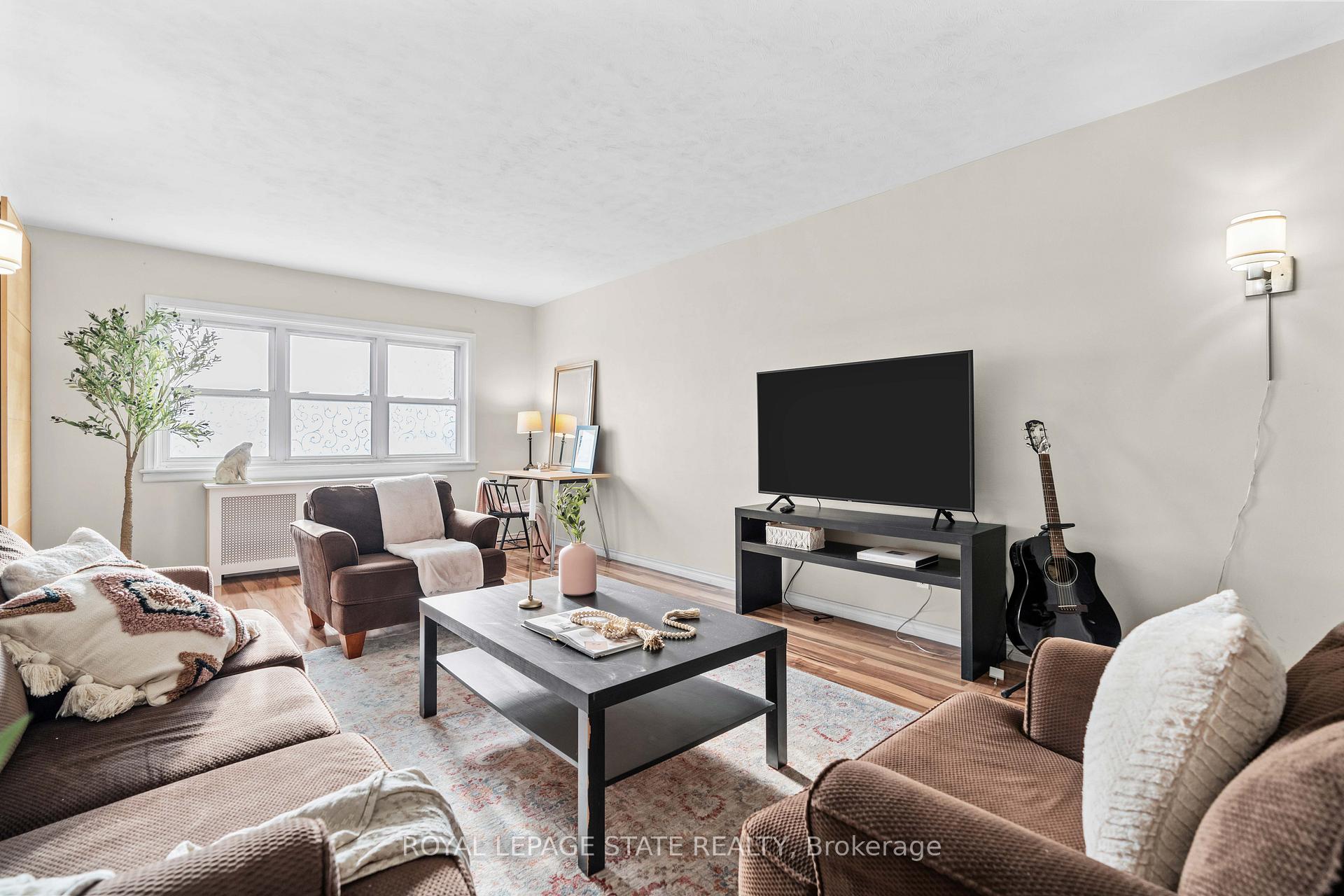 Photo 7 of Unit 14, 227 MacNab Street S, Hamilton, Durand — HOMEH