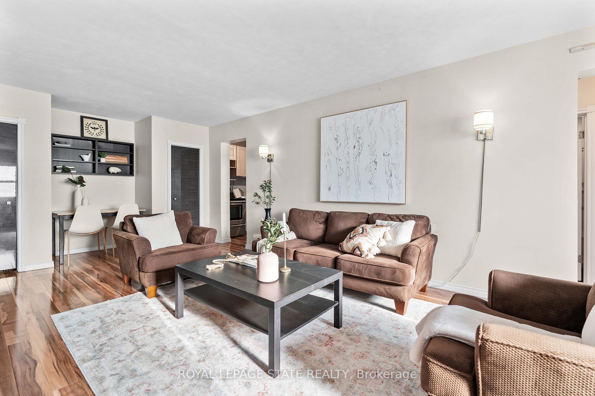 Photo 6 of Unit 14, 227 MacNab Street S, Hamilton, Durand — HOMEH