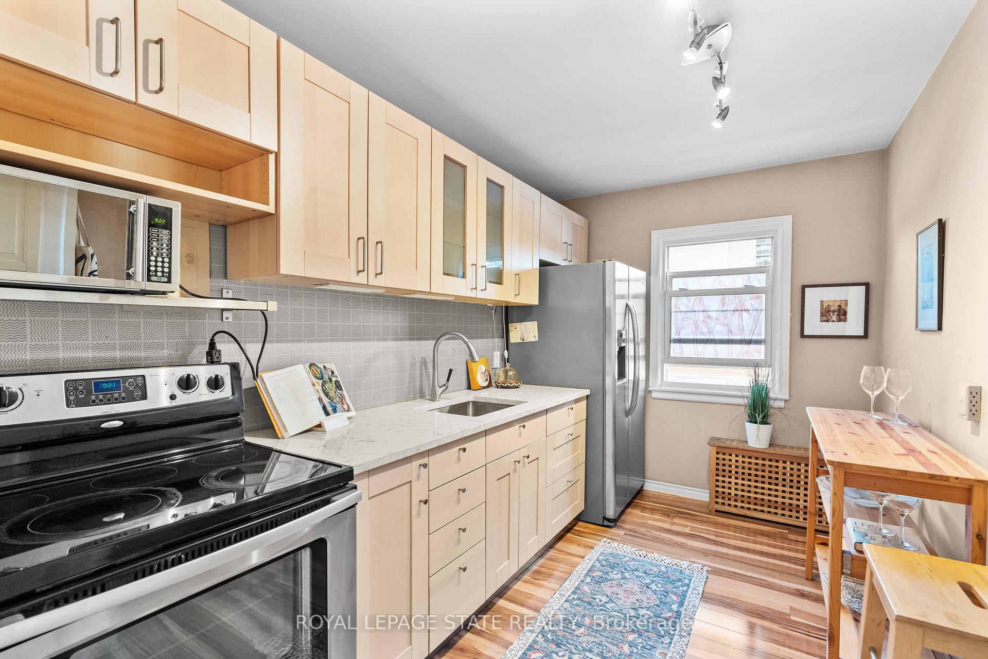 Photo 12 of Unit 14, 227 MacNab Street S, Hamilton, Durand — HOMEH