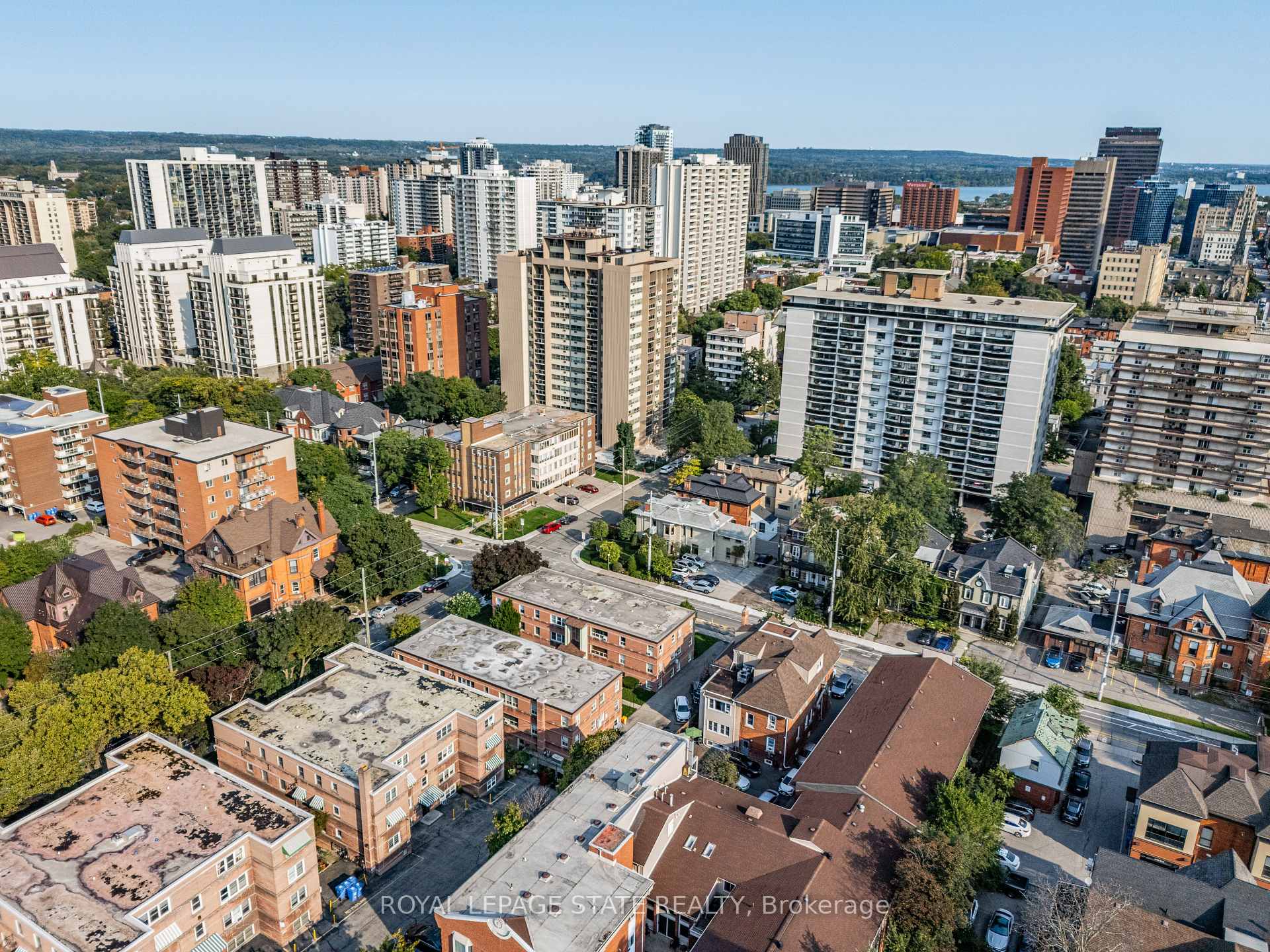 Photo 40 of Unit 14, 227 MacNab Street S, Hamilton, Durand — HOMEH