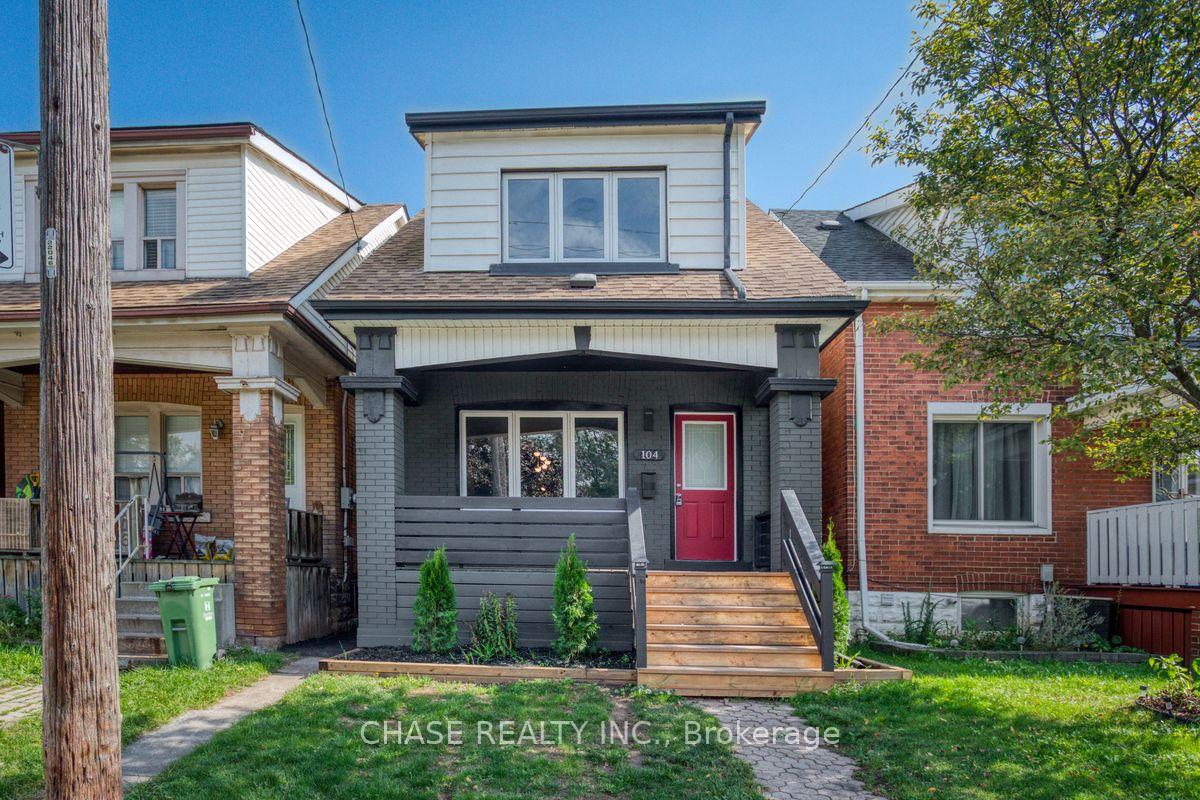 Photo 4 of 104 Edgemont Street N, Hamilton, Crown Point — HOMEH