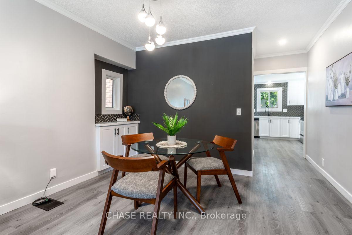 Photo 13 of 104 Edgemont Street N, Hamilton, Crown Point — HOMEH