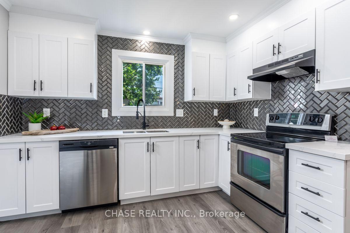 Photo 12 of 104 Edgemont Street N, Hamilton, Crown Point — HOMEH