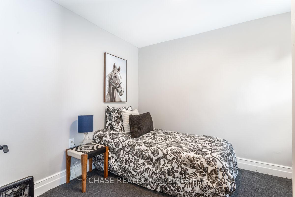 Photo 22 of 104 Edgemont Street N, Hamilton, Crown Point — HOMEH