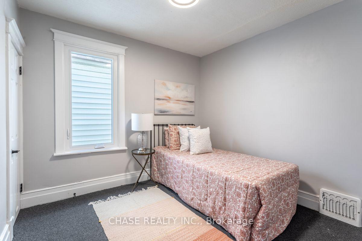 Photo 21 of 104 Edgemont Street N, Hamilton, Crown Point — HOMEH