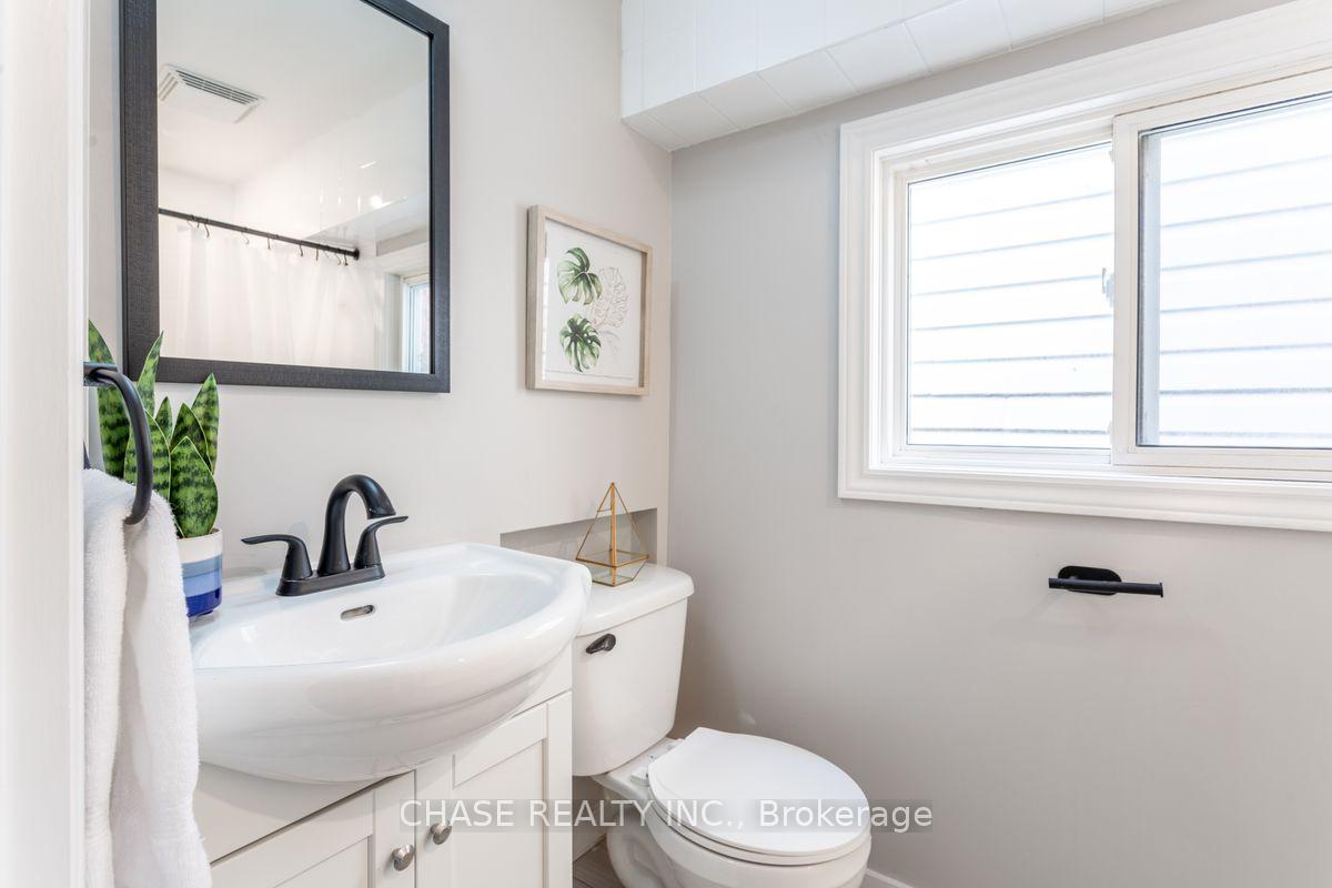 Photo 16 of 104 Edgemont Street N, Hamilton, Crown Point — HOMEH