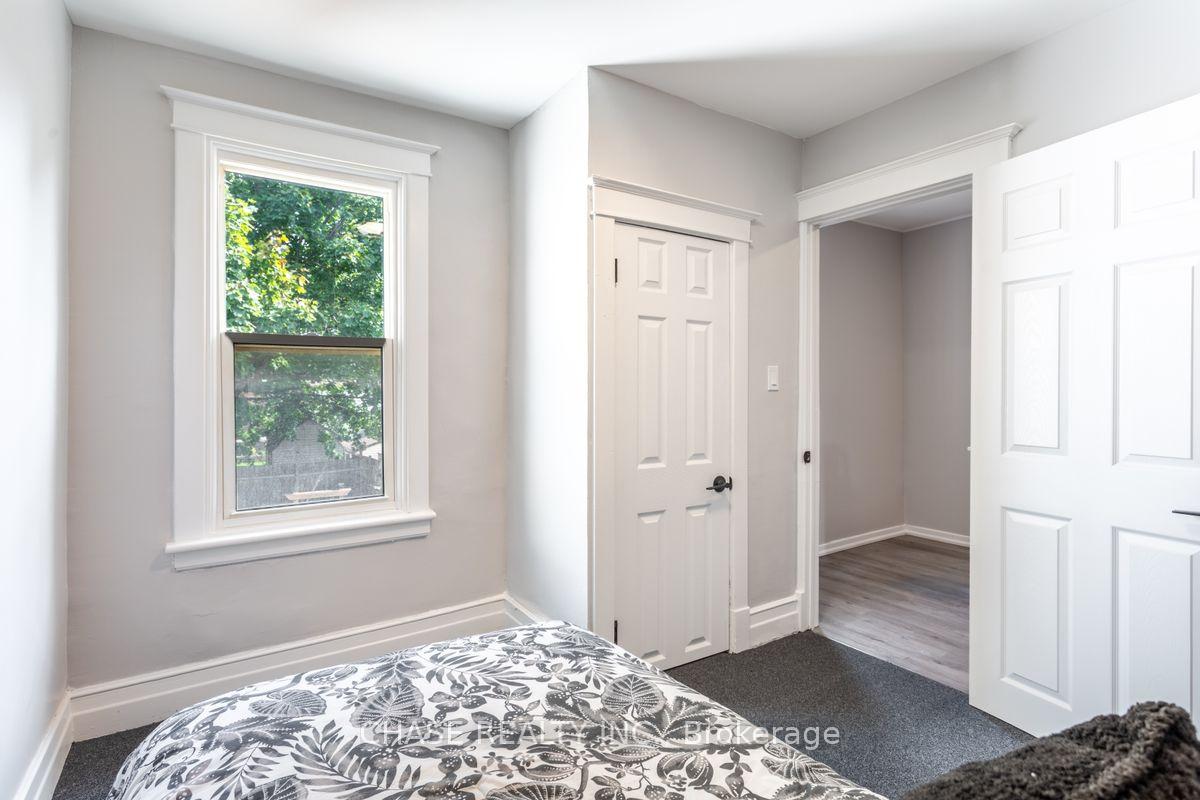 Photo 25 of 104 Edgemont Street N, Hamilton, Crown Point — HOMEH