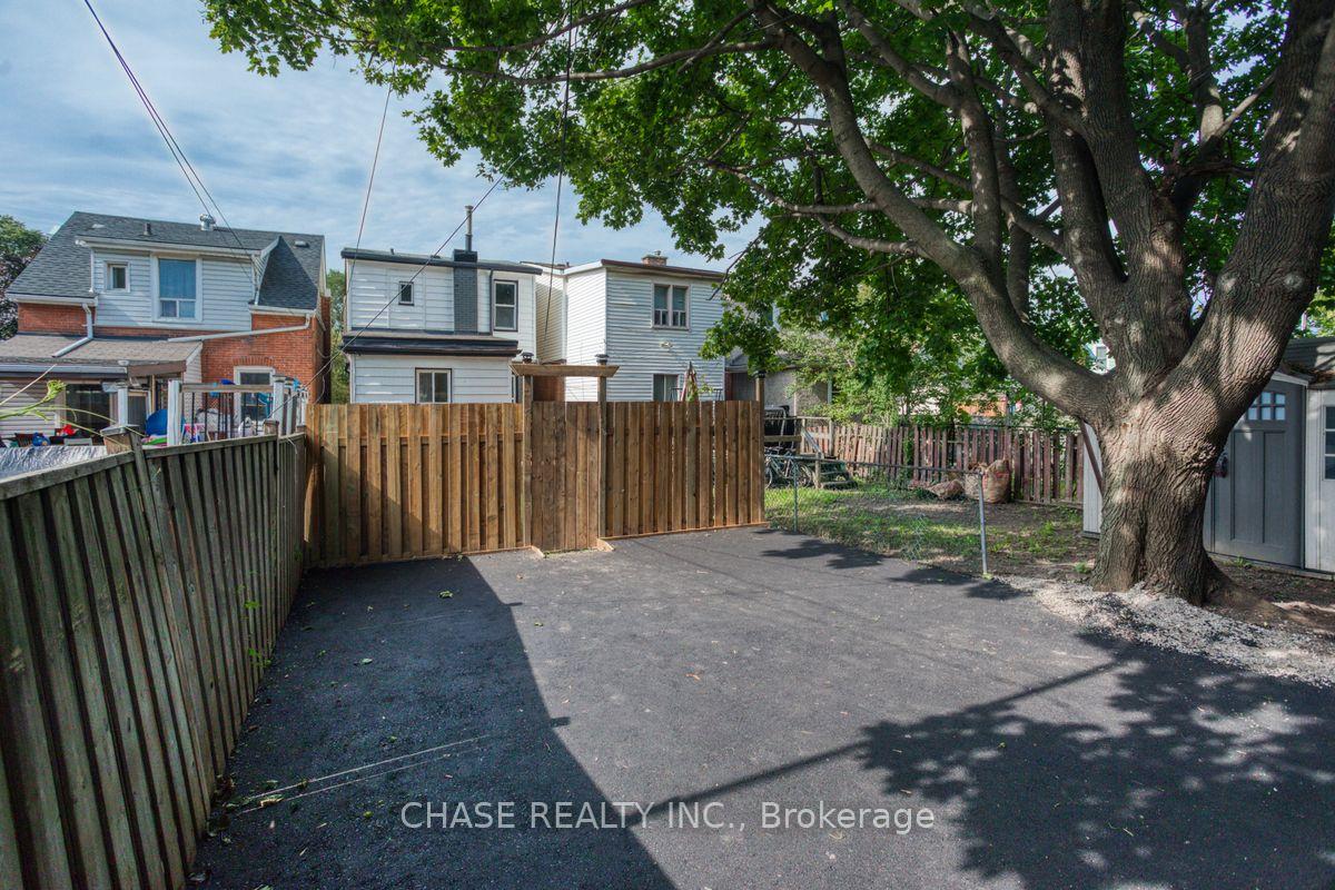 Photo 38 of 104 Edgemont Street N, Hamilton, Crown Point — HOMEH
