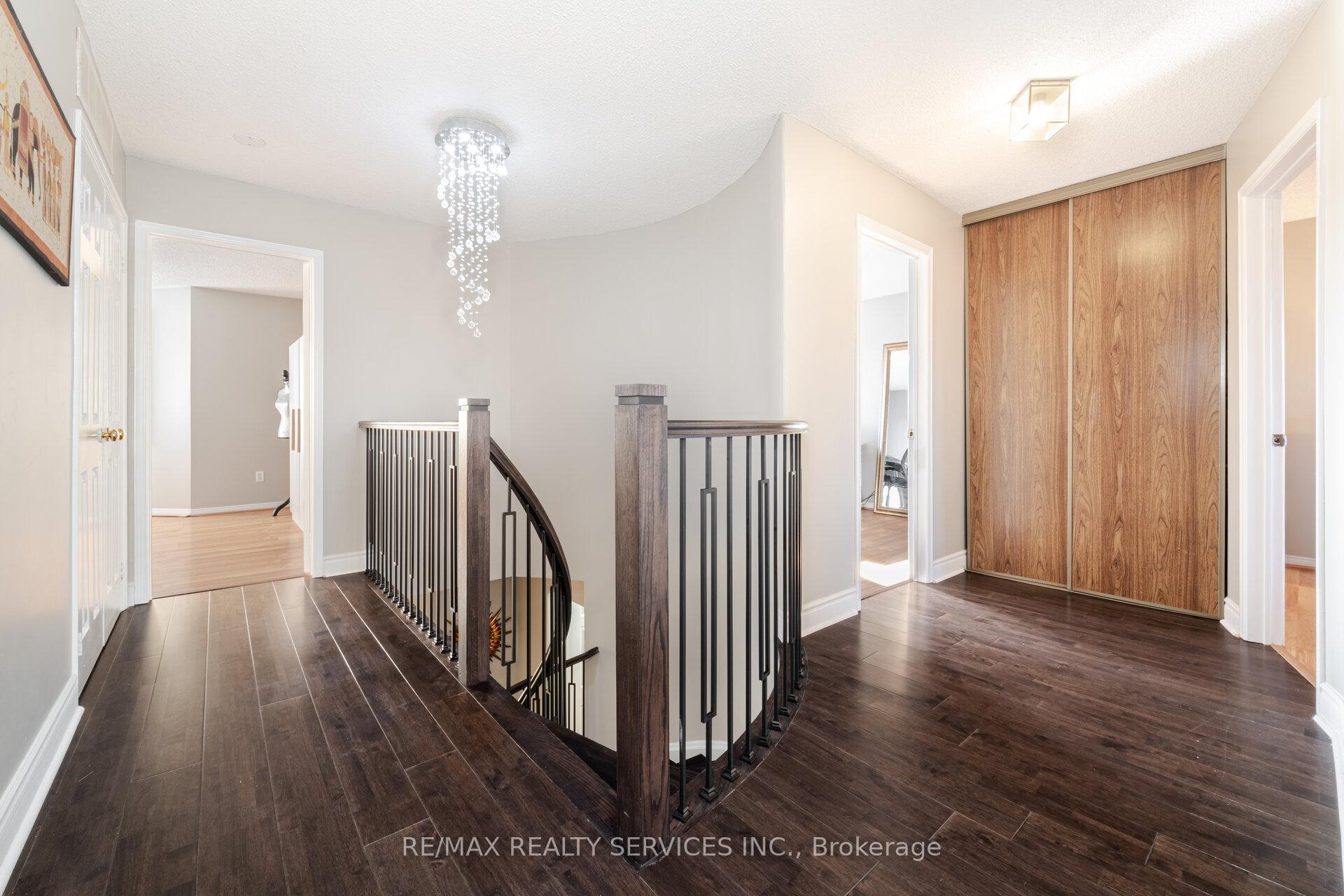 Photo 17 of 68 Newgreen Crescent, Brampton, Westgate — HOMEH