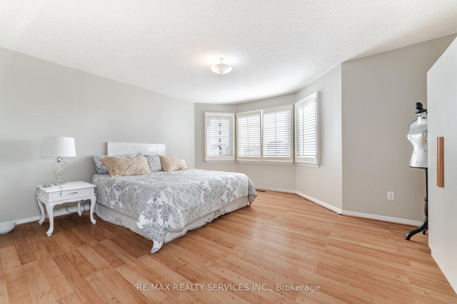 Photo 20 of 68 Newgreen Crescent, Brampton, Westgate — HOMEH