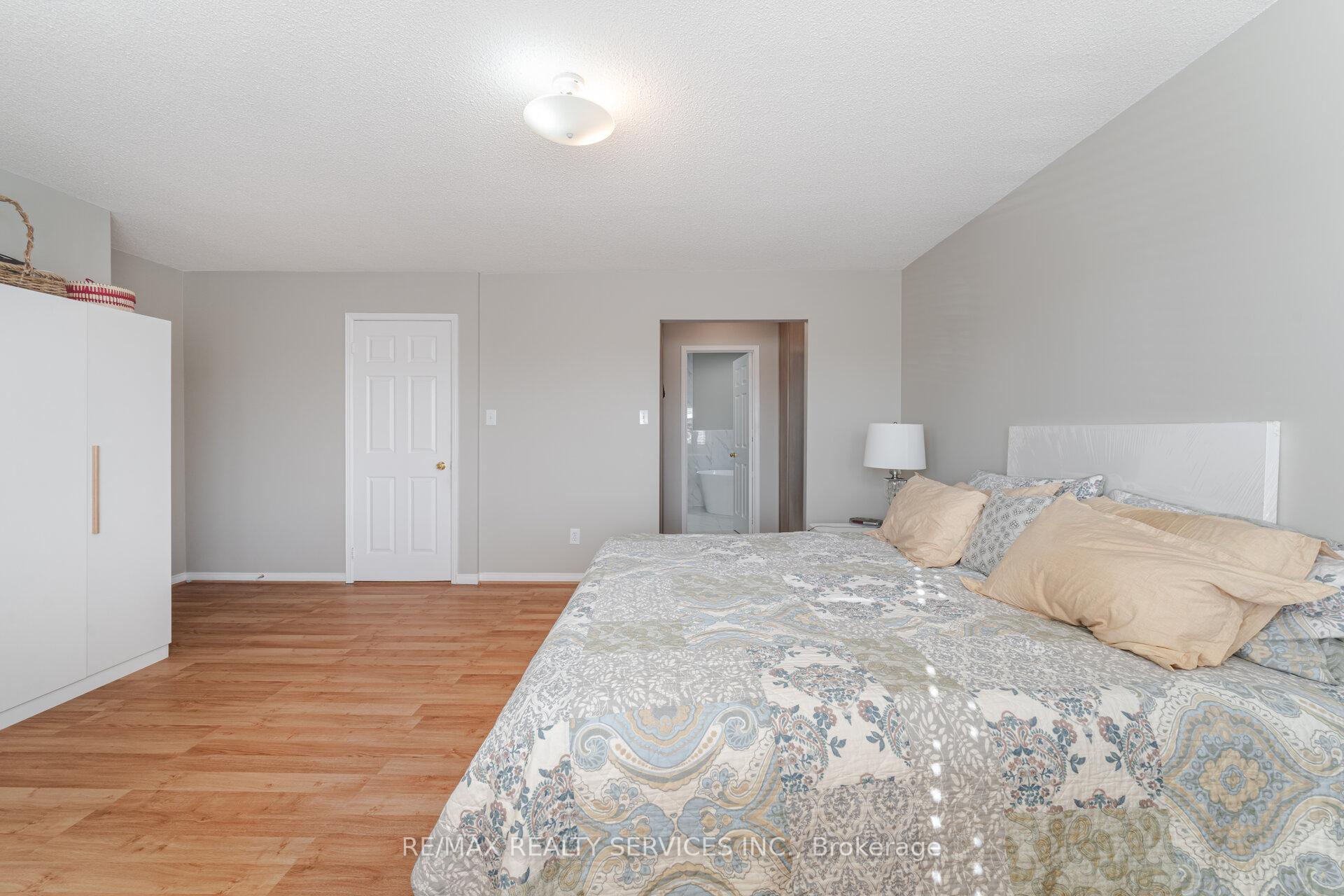 Photo 30 of 68 Newgreen Crescent, Brampton, Westgate — HOMEH