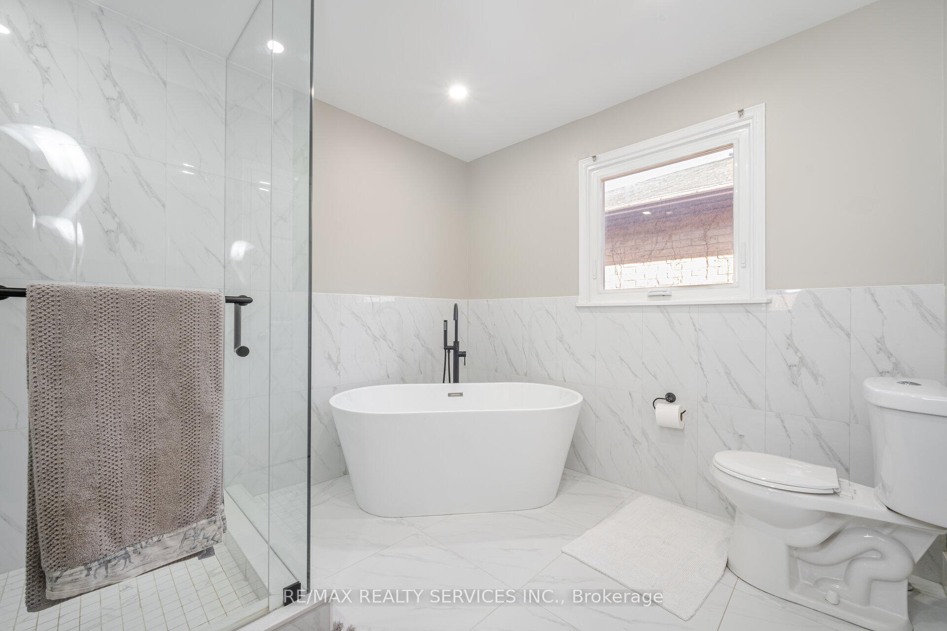 Photo 21 of 68 Newgreen Crescent, Brampton, Westgate — HOMEH