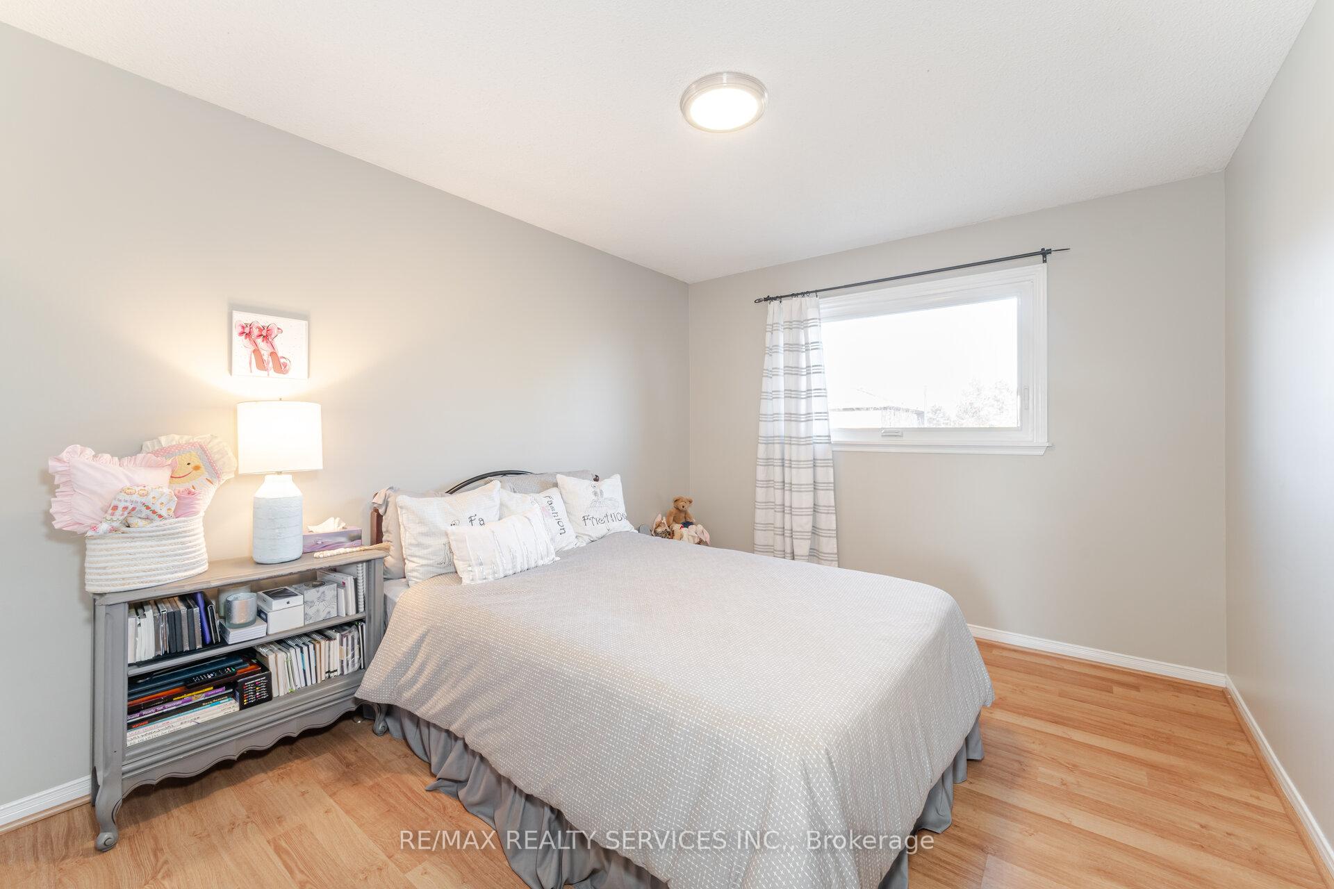 Photo 25 of 68 Newgreen Crescent, Brampton, Westgate — HOMEH
