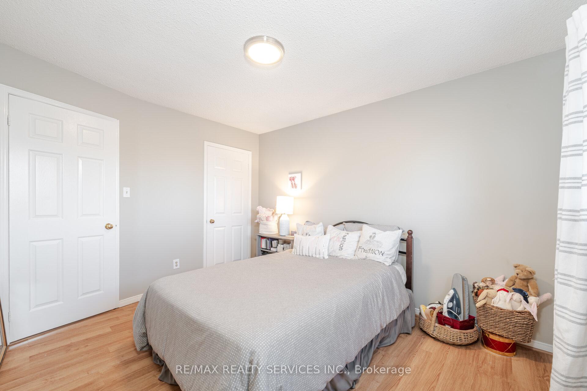 Photo 38 of 68 Newgreen Crescent, Brampton, Westgate — HOMEH
