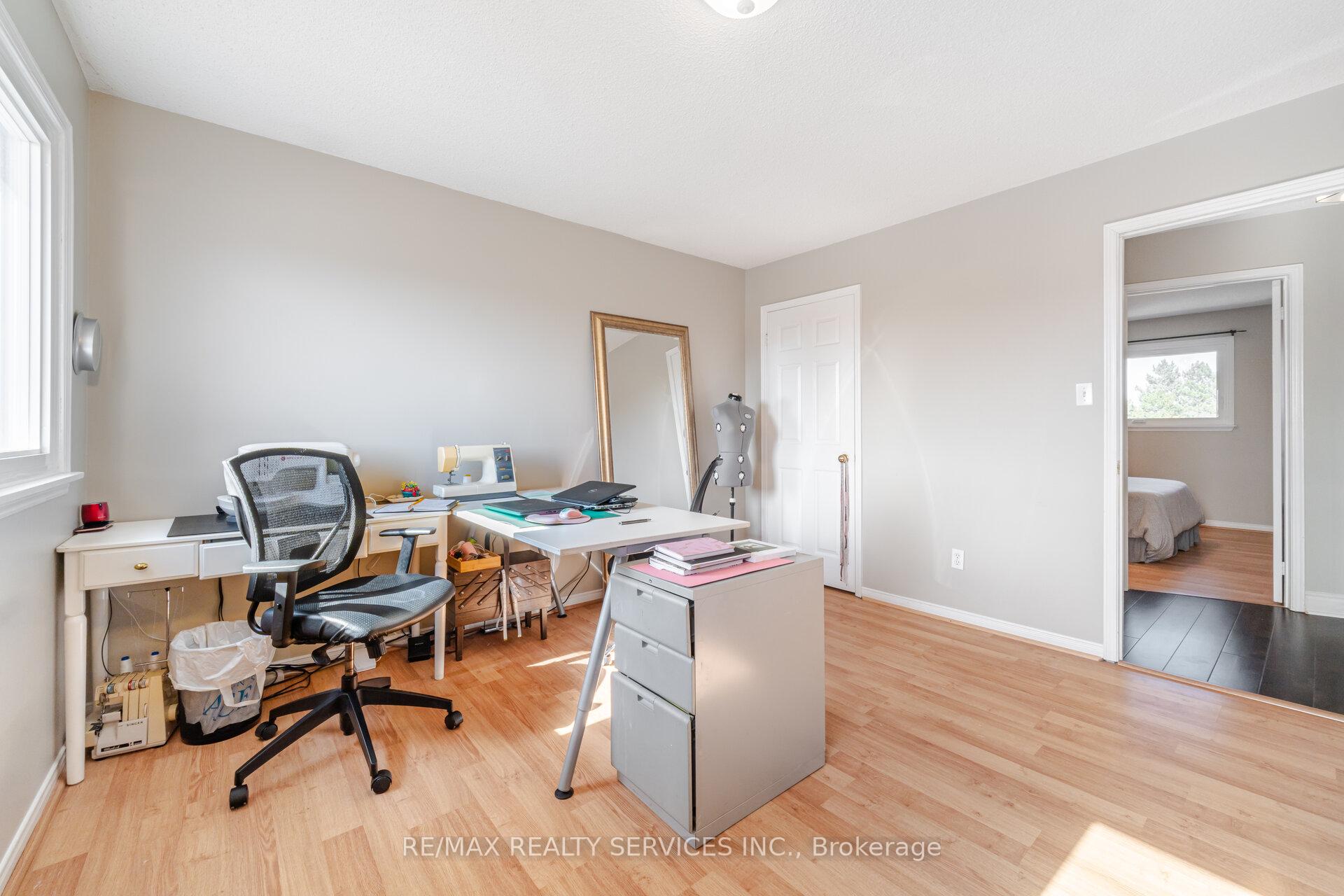 Photo 34 of 68 Newgreen Crescent, Brampton, Westgate — HOMEH