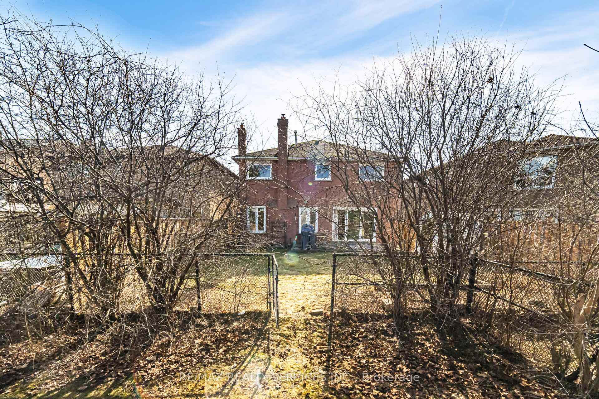 Photo 39 of 68 Newgreen Crescent, Brampton, Westgate — HOMEH