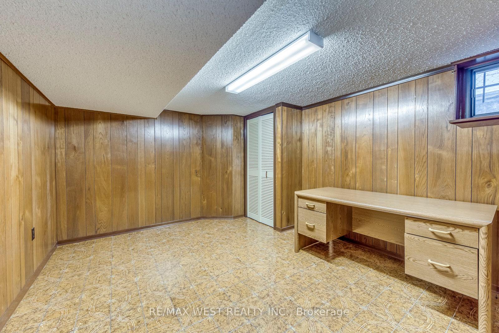 Photo 29 of 66 Prince Charles Drive, Toronto, Englemount-Lawrence — HOMEH