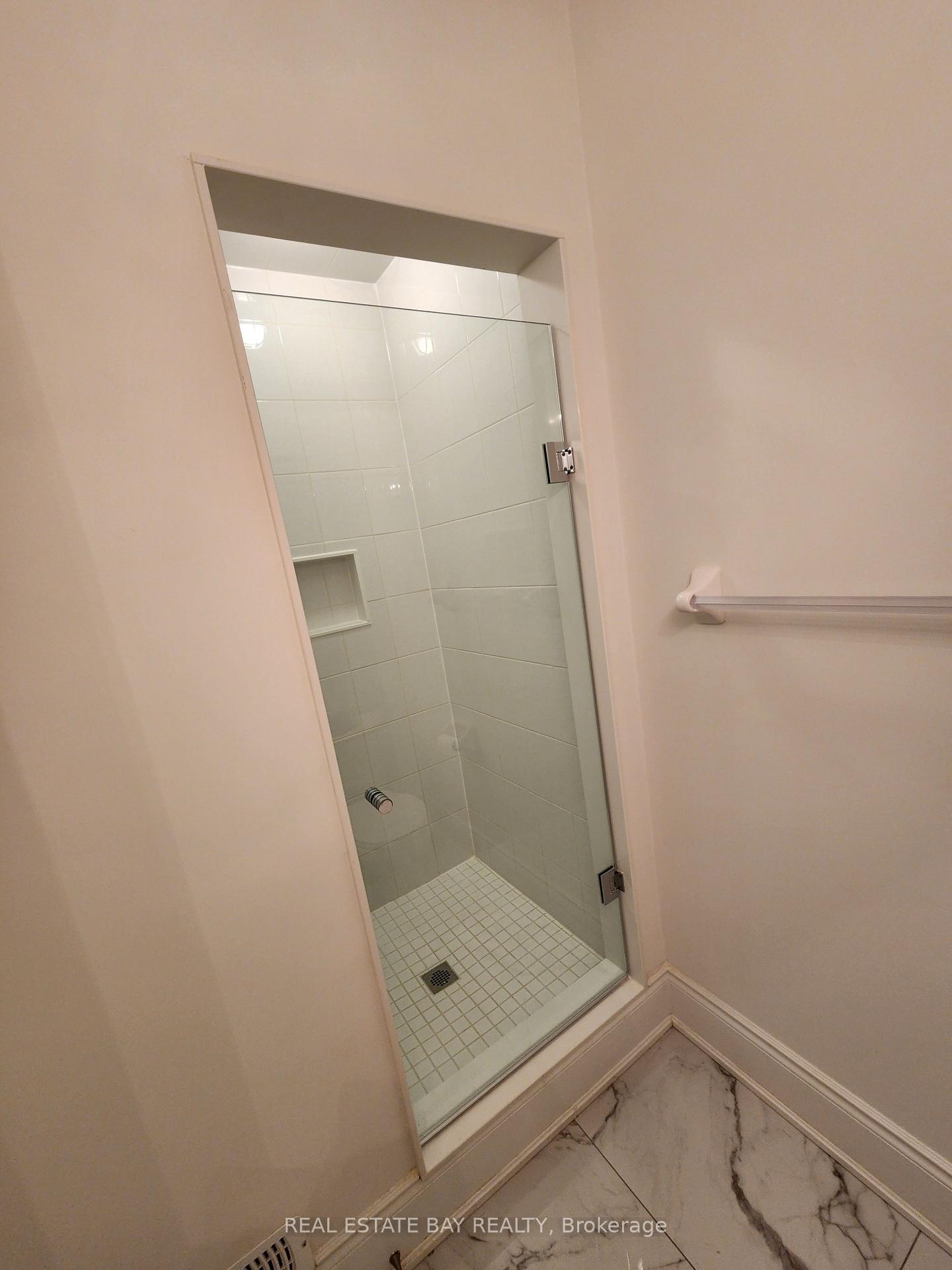Photo 4 of 55 Armilia Place, Whitby, Williamsburg — HOMEH