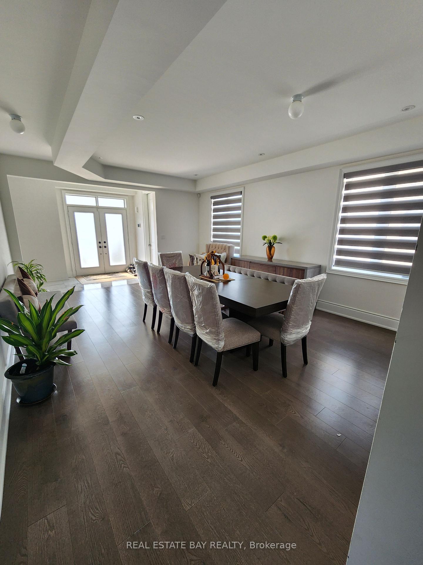 Photo 6 of 55 Armilia Place, Whitby, Williamsburg — HOMEH