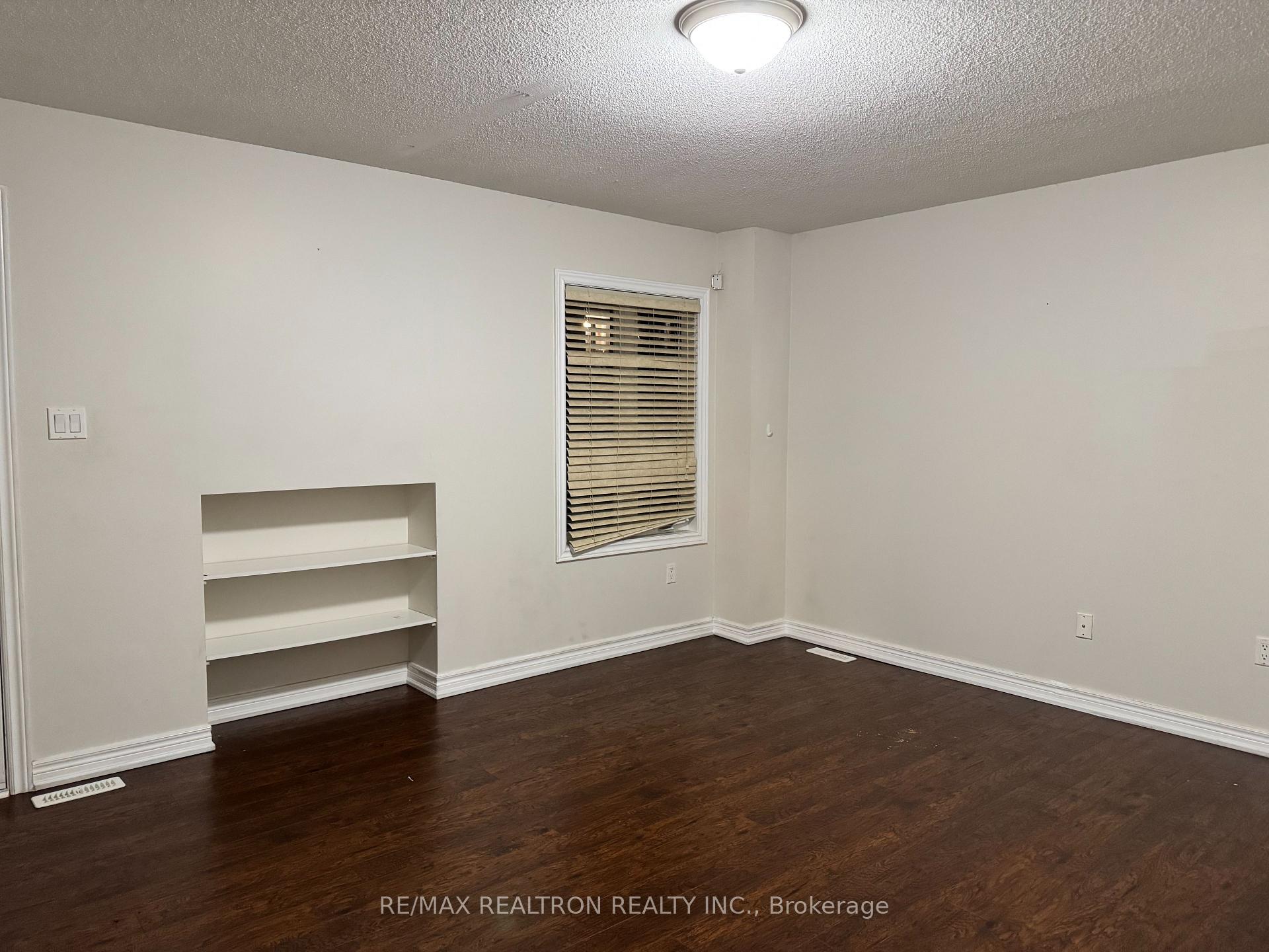 Photo 1 of 189 Carrier Crescent, Vaughan, Patterson — HOMEH