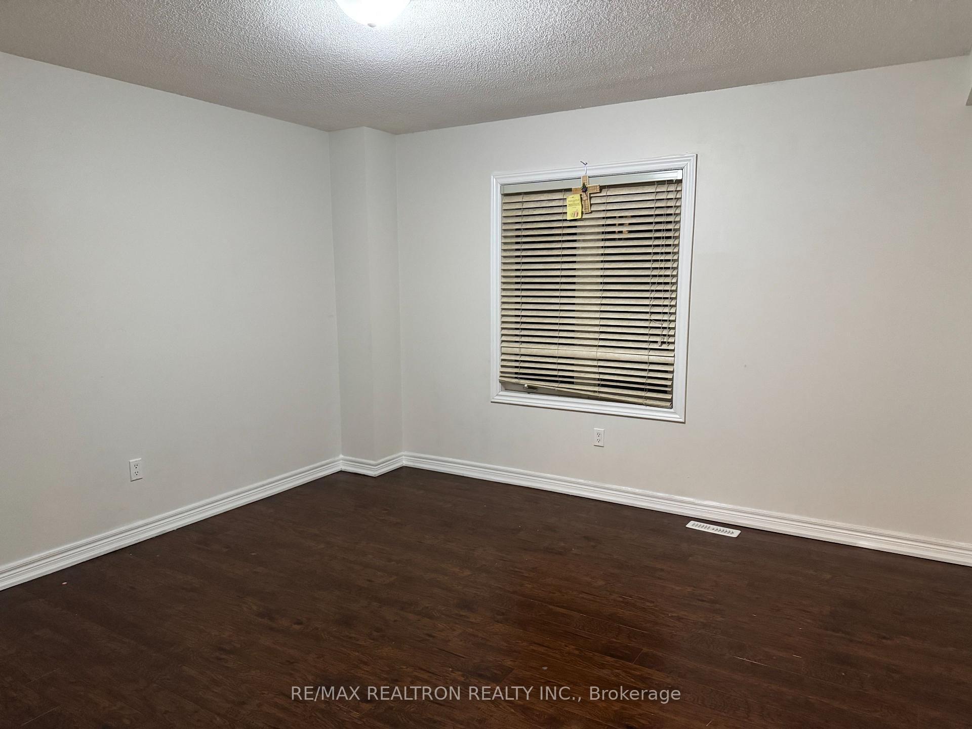 Photo 5 of 189 Carrier Crescent, Vaughan, Patterson — HOMEH