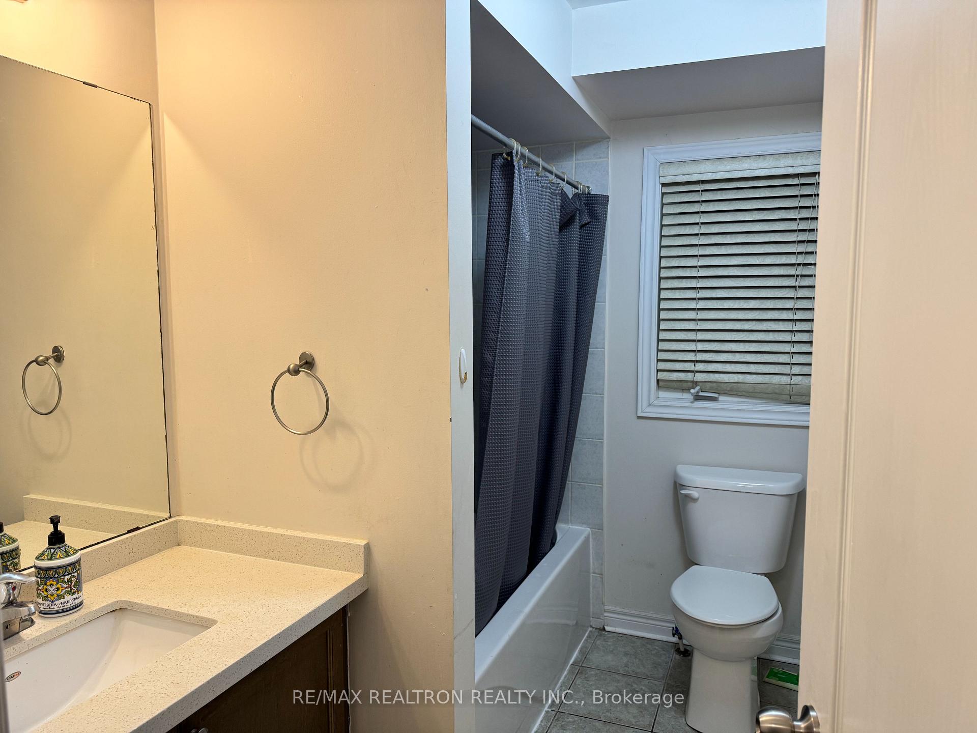 Photo 3 of 189 Carrier Crescent, Vaughan, Patterson — HOMEH