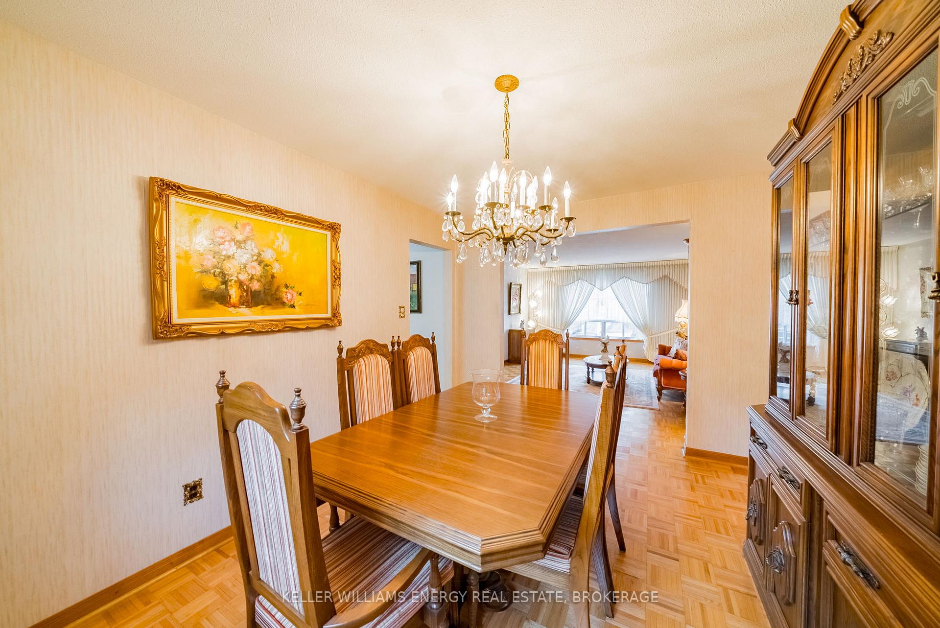 Photo 13 of 566 Antigua Crescent, Oshawa, Northglen — HOMEH
