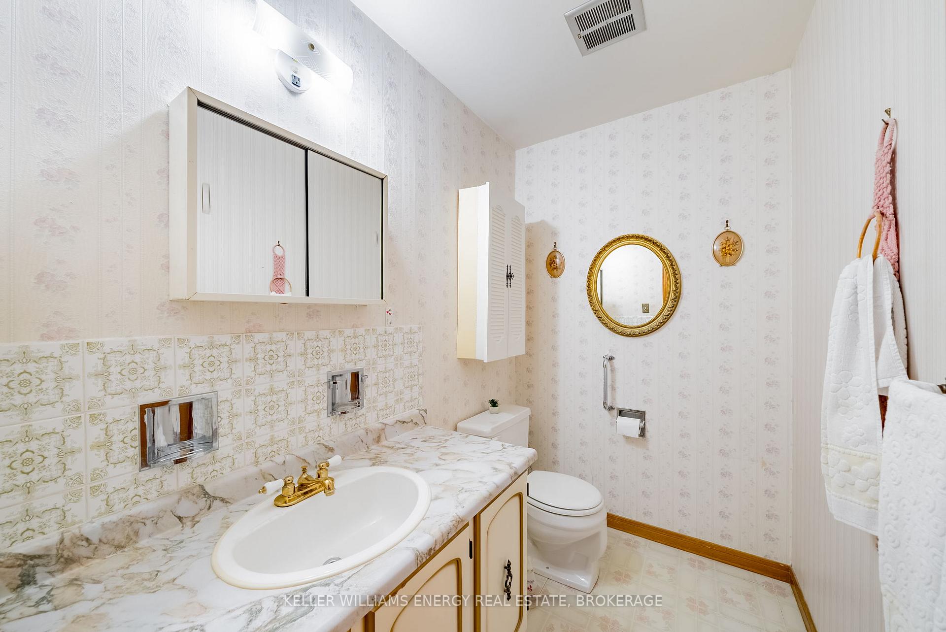 Photo 22 of 566 Antigua Crescent, Oshawa, Northglen — HOMEH