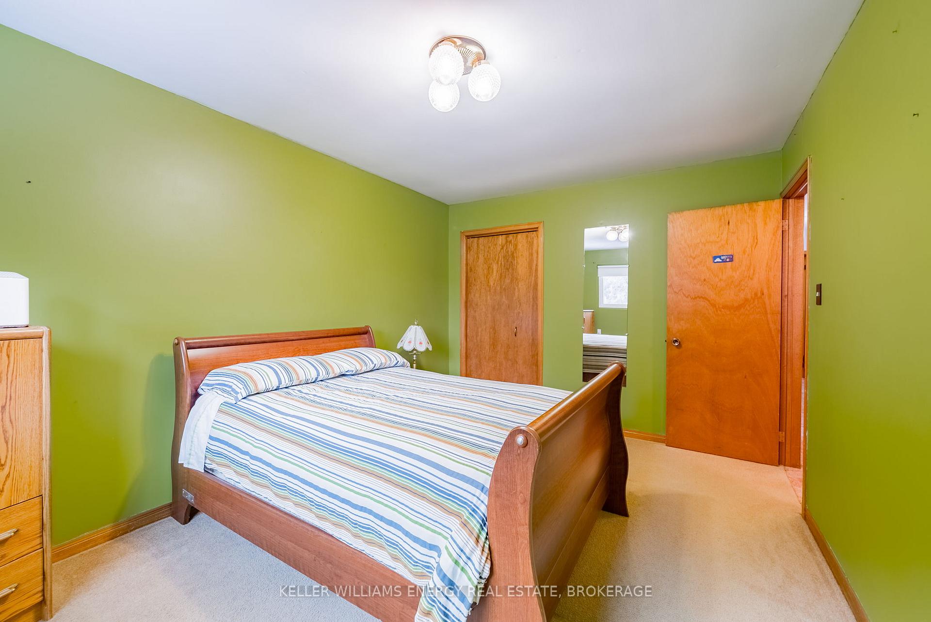 Photo 25 of 566 Antigua Crescent, Oshawa, Northglen — HOMEH
