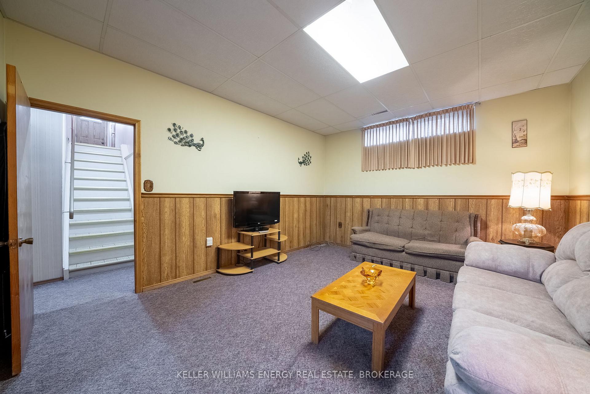 Photo 26 of 566 Antigua Crescent, Oshawa, Northglen — HOMEH
