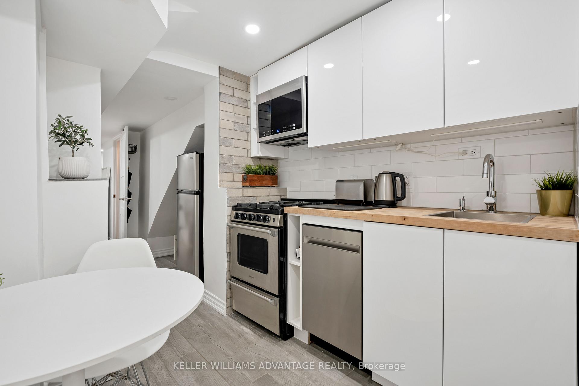 Photo 27 of 139 Drayton Avenue, Toronto, Woodbine Corridor — HOMEH